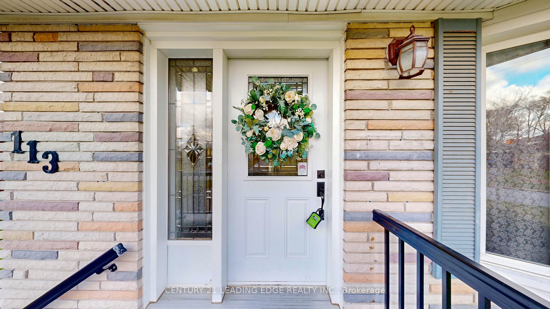 Photo 3 of 113 Sherwood Forest Drive, Markham, Bullock — HOMEH