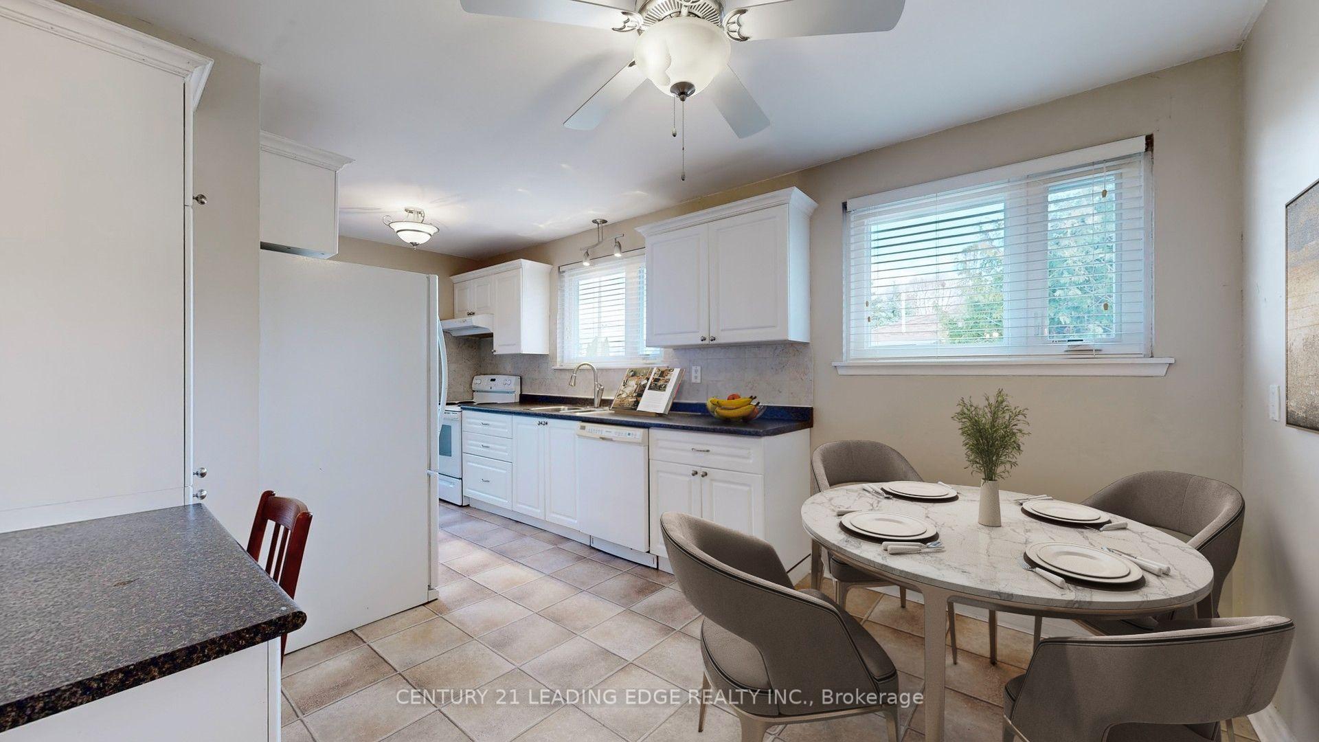 Photo 9 of 113 Sherwood Forest Drive, Markham, Bullock — HOMEH