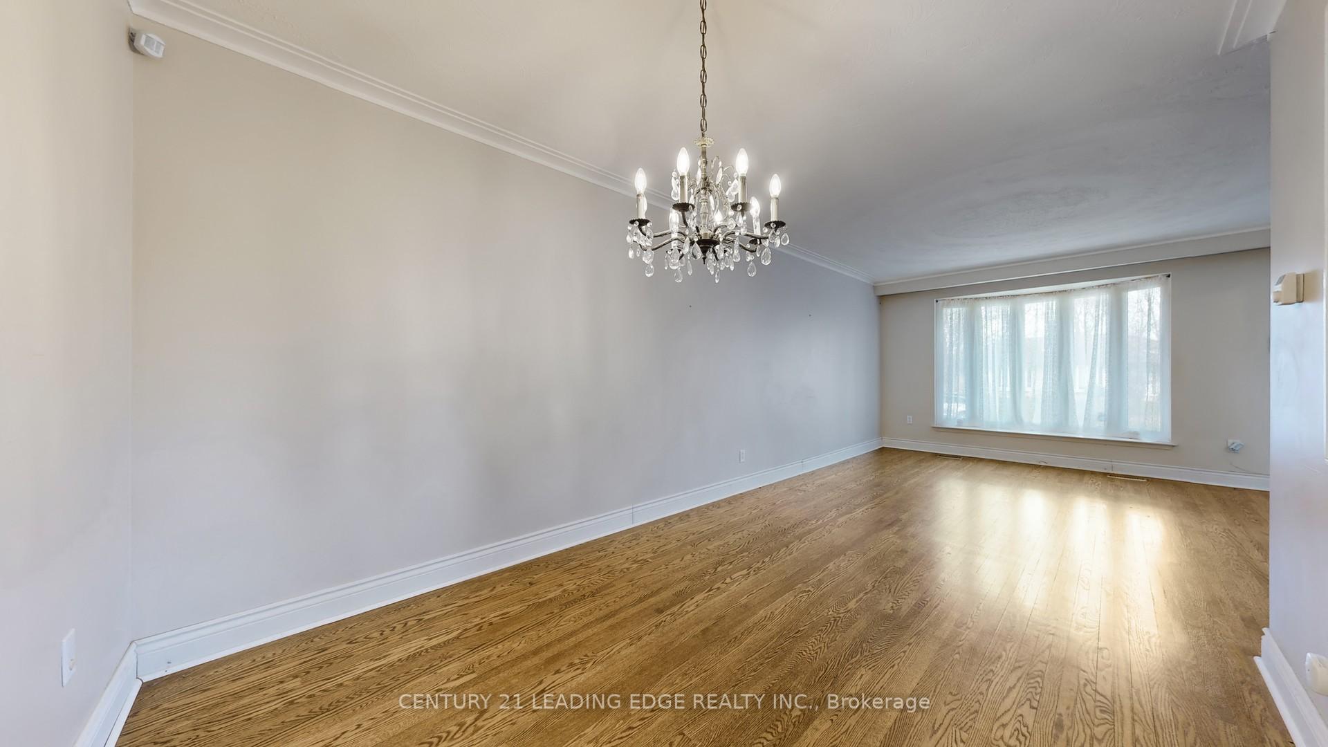 Photo 16 of 113 Sherwood Forest Drive, Markham, Bullock — HOMEH