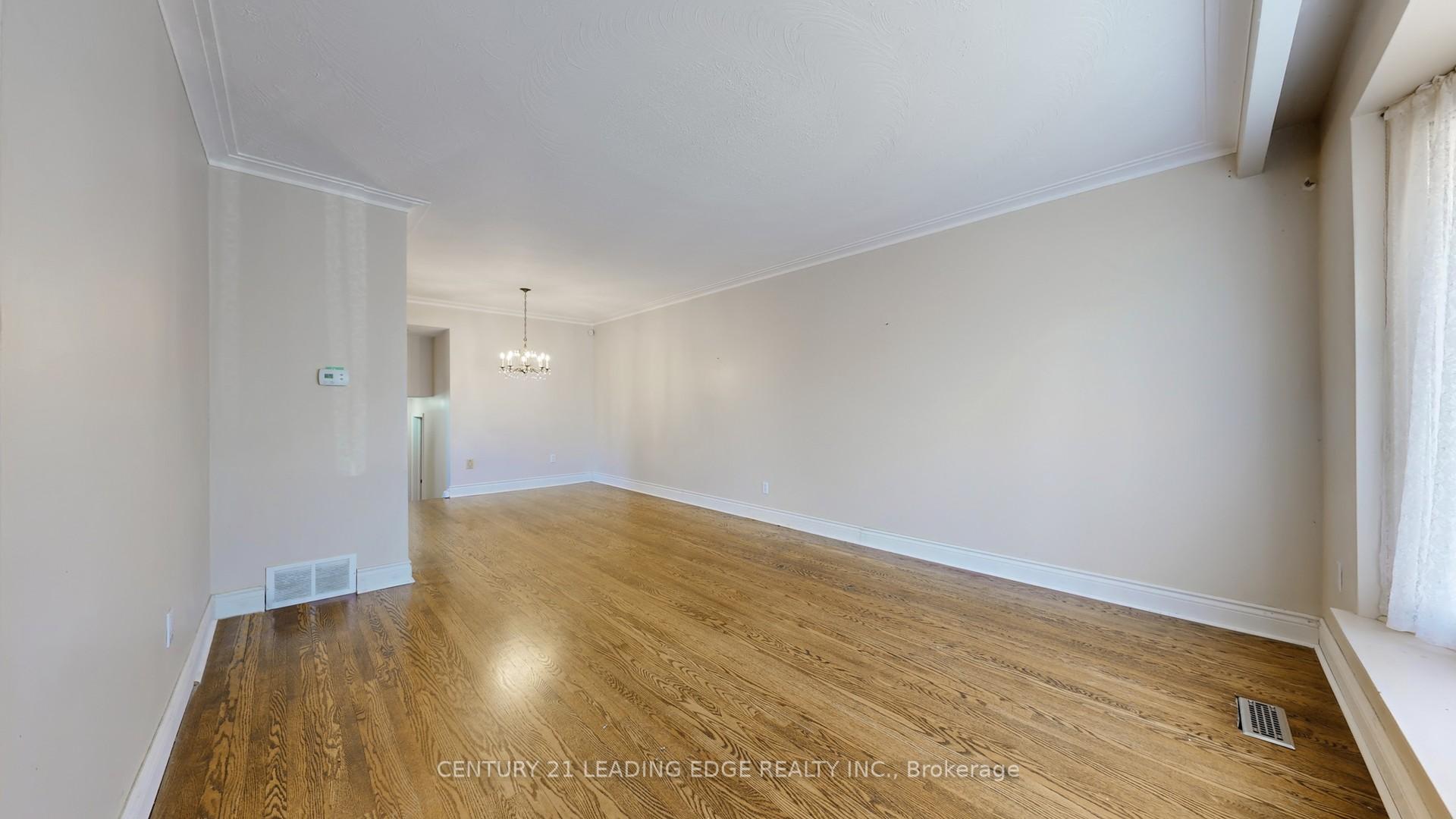 Photo 18 of 113 Sherwood Forest Drive, Markham, Bullock — HOMEH