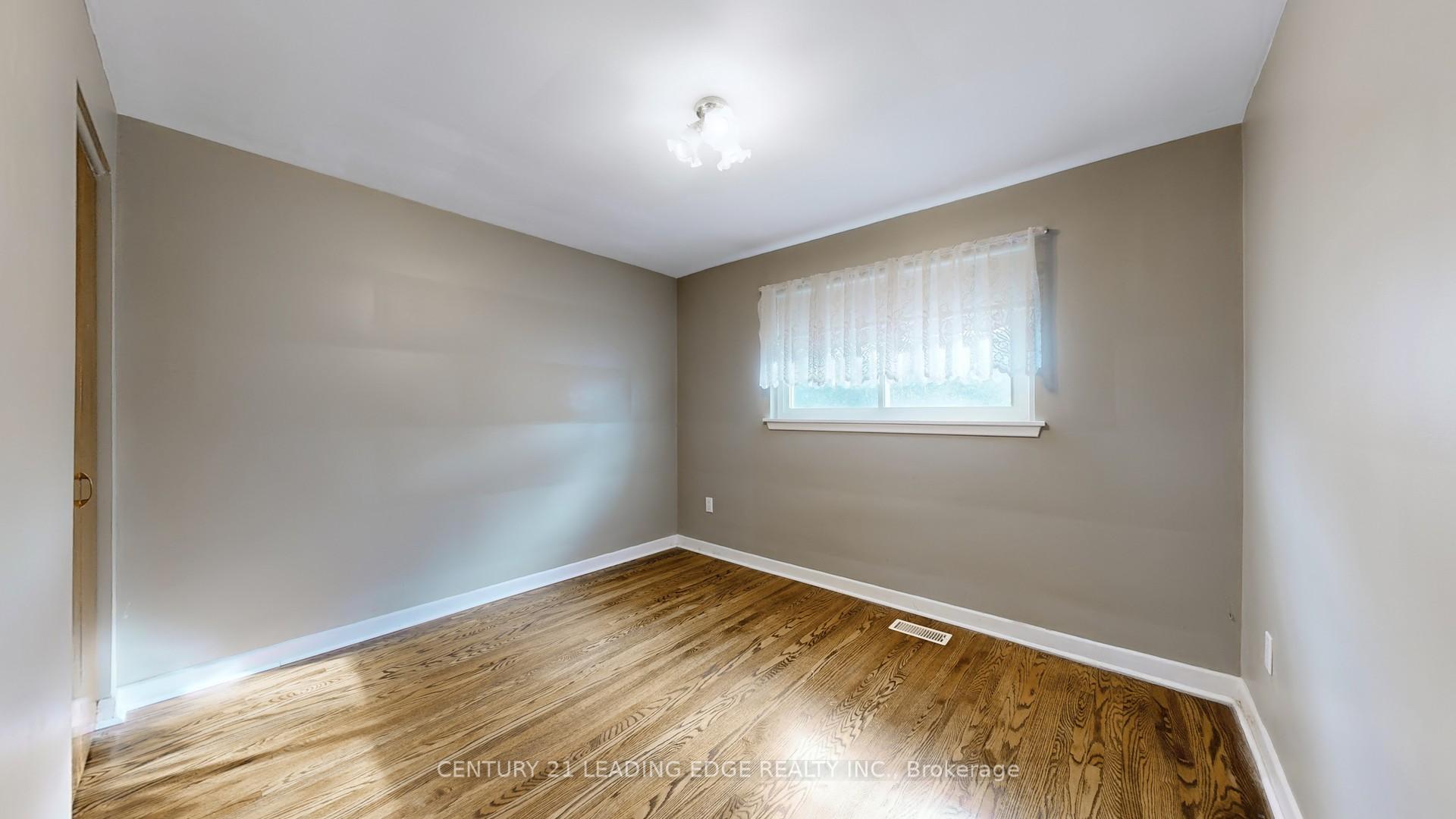 Photo 24 of 113 Sherwood Forest Drive, Markham, Bullock — HOMEH