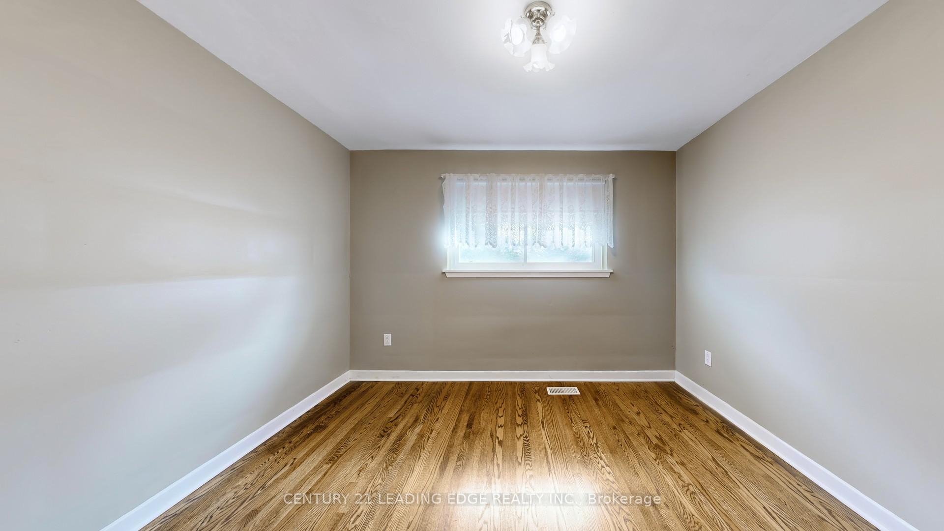 Photo 25 of 113 Sherwood Forest Drive, Markham, Bullock — HOMEH