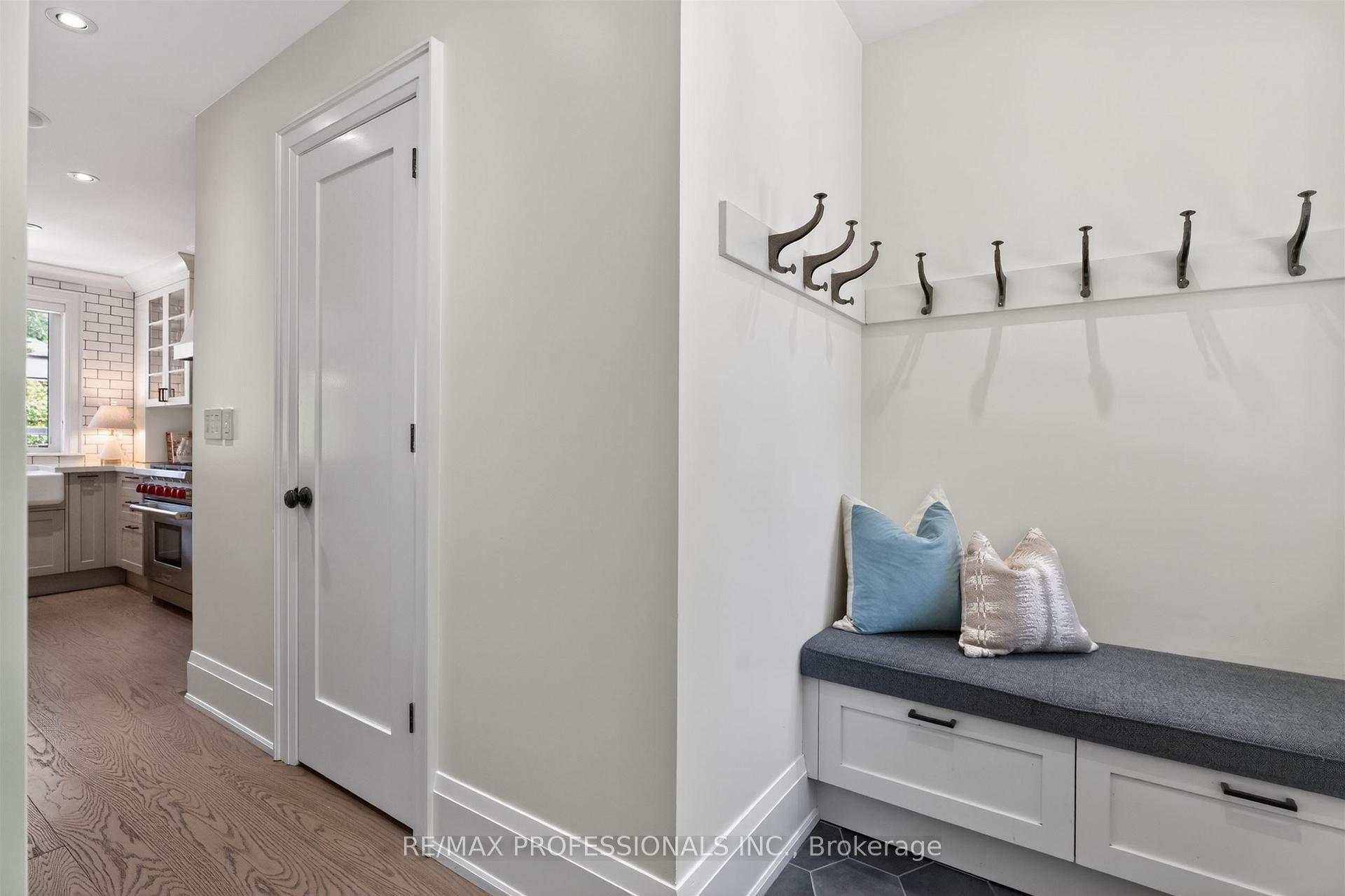 Photo 57 of 9 Bernice Avenue, Etobicoke, Stonegate-Queensway — HOMEH