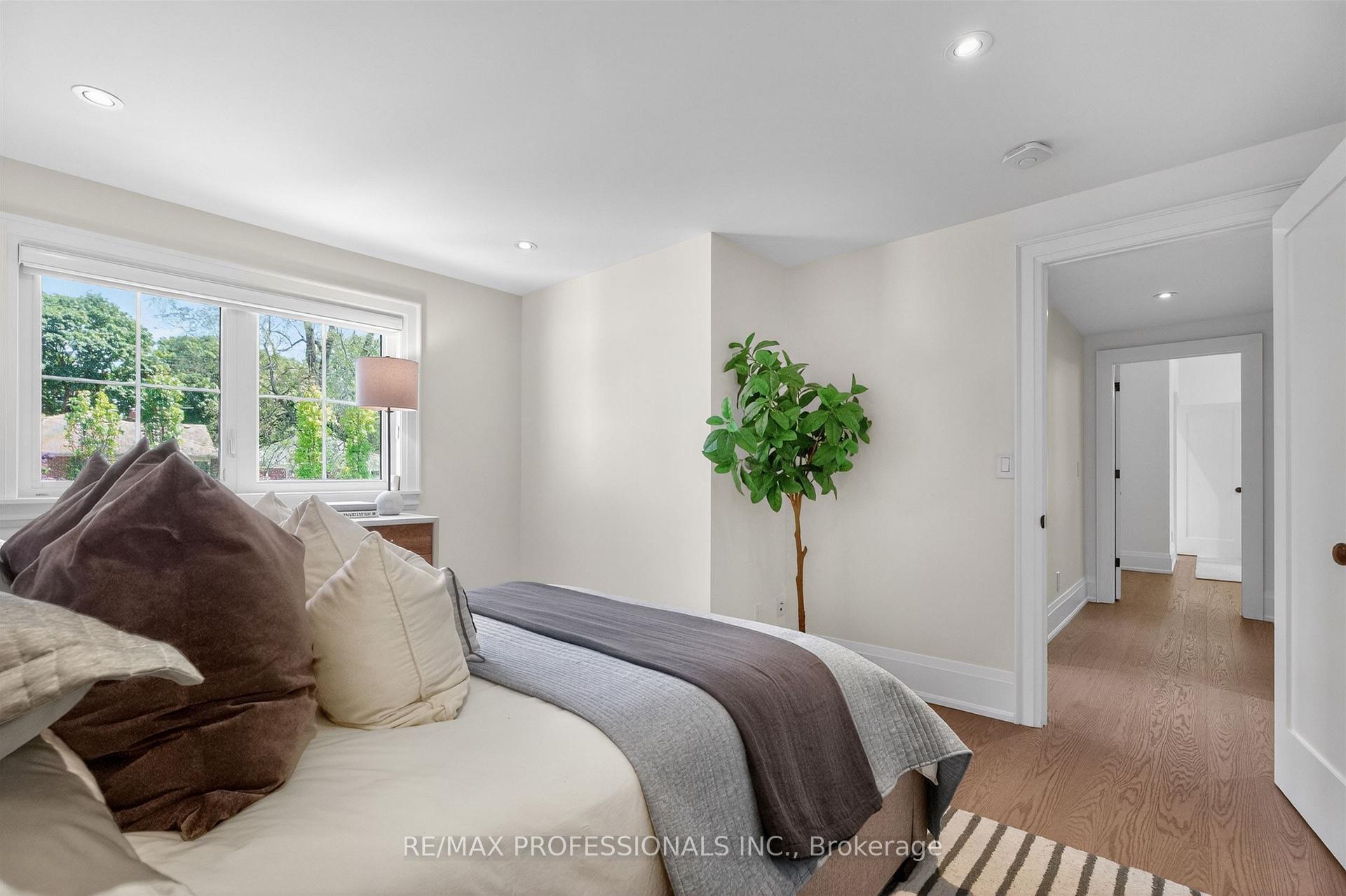 Photo 79 of 9 Bernice Avenue, Etobicoke, Stonegate-Queensway — HOMEH