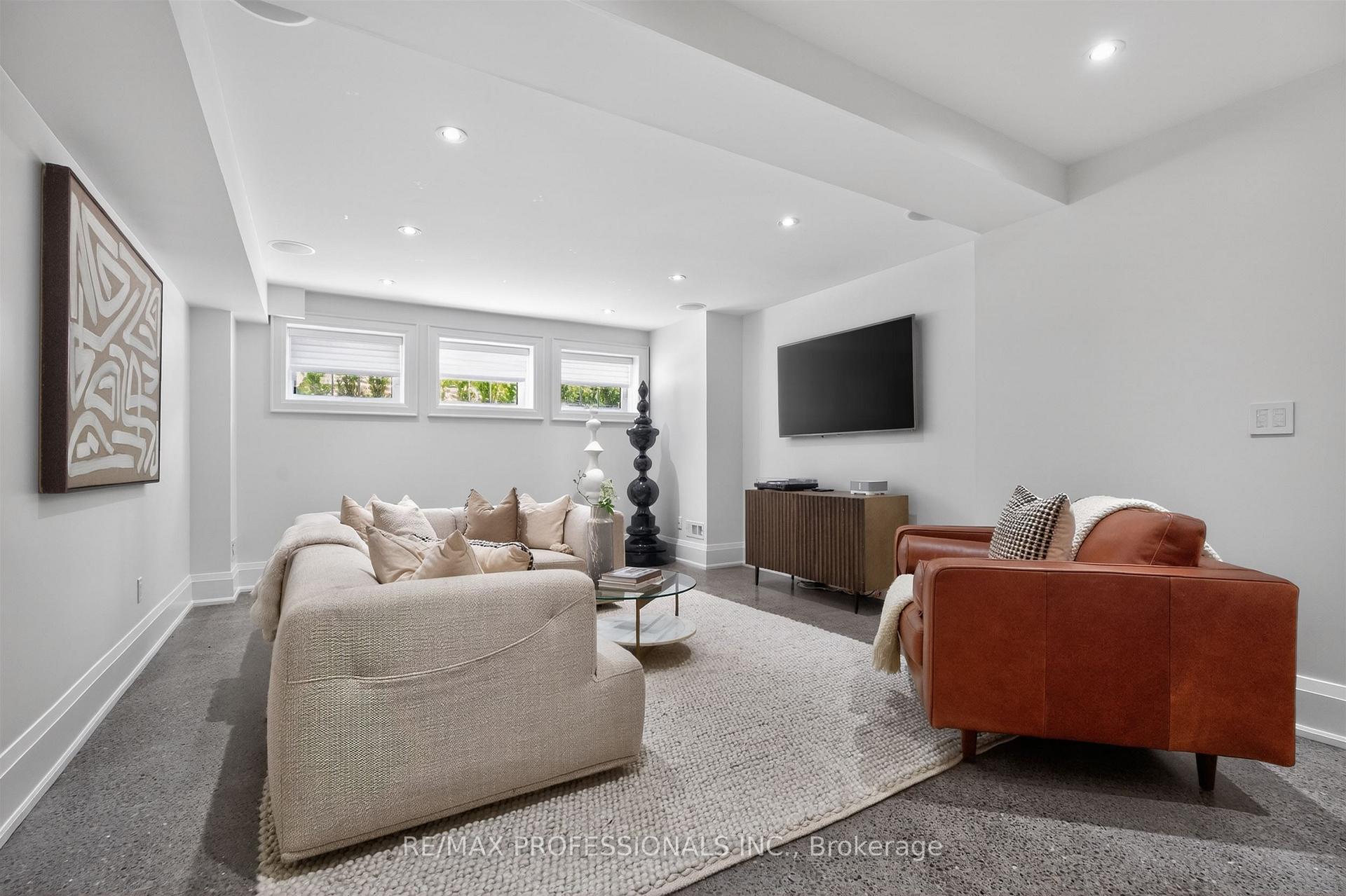 Photo 83 of 9 Bernice Avenue, Etobicoke, Stonegate-Queensway — HOMEH