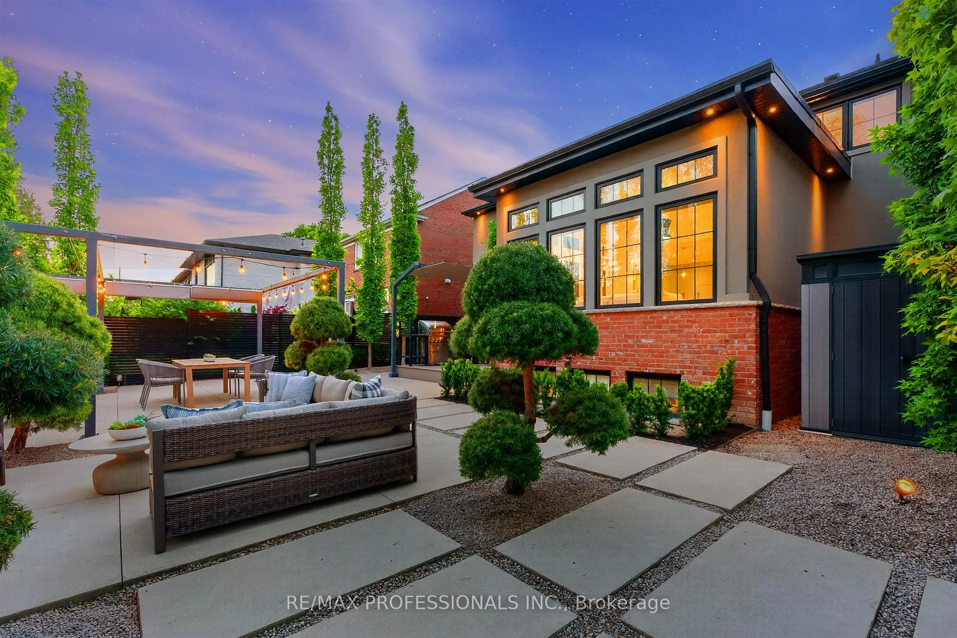 Photo 2 of 9 Bernice Avenue, Etobicoke, Stonegate-Queensway — HOMEH