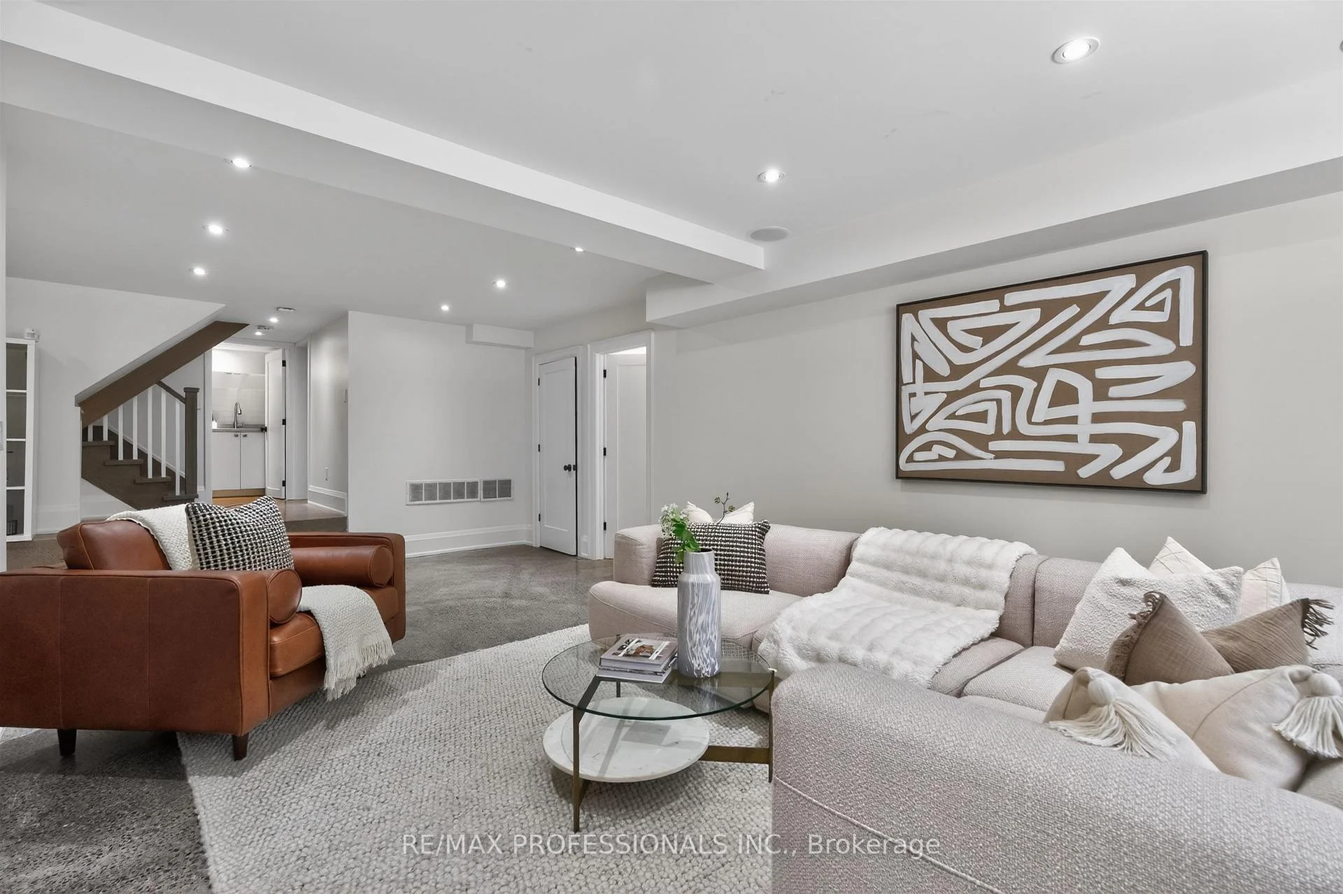 Photo 14 of 9 Bernice Avenue, Etobicoke, Stonegate-Queensway — HOMEH