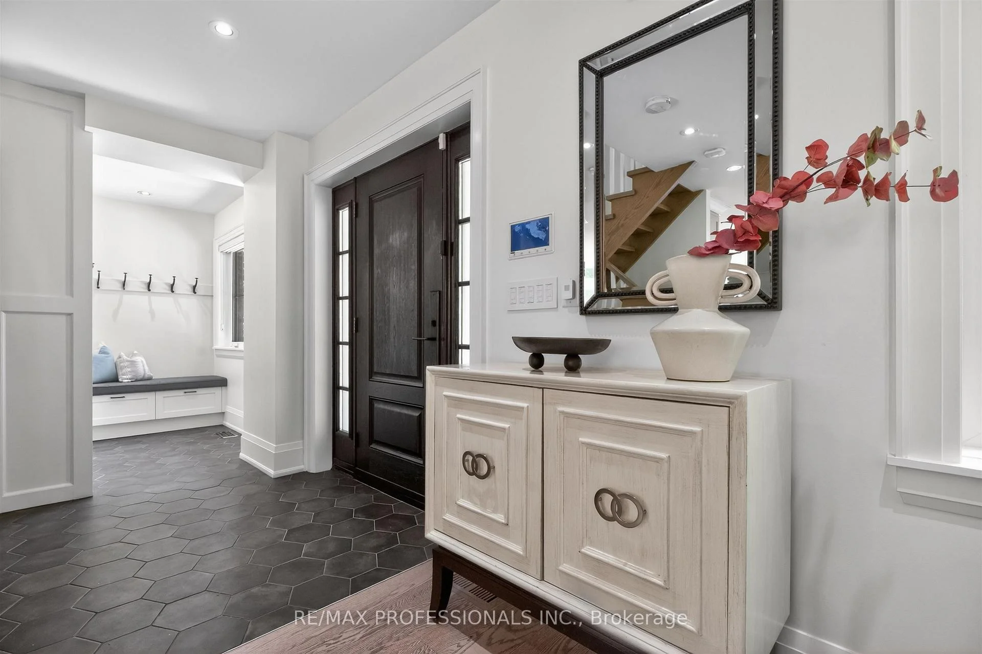 Photo 42 of 9 Bernice Avenue, Etobicoke, Stonegate-Queensway — HOMEH