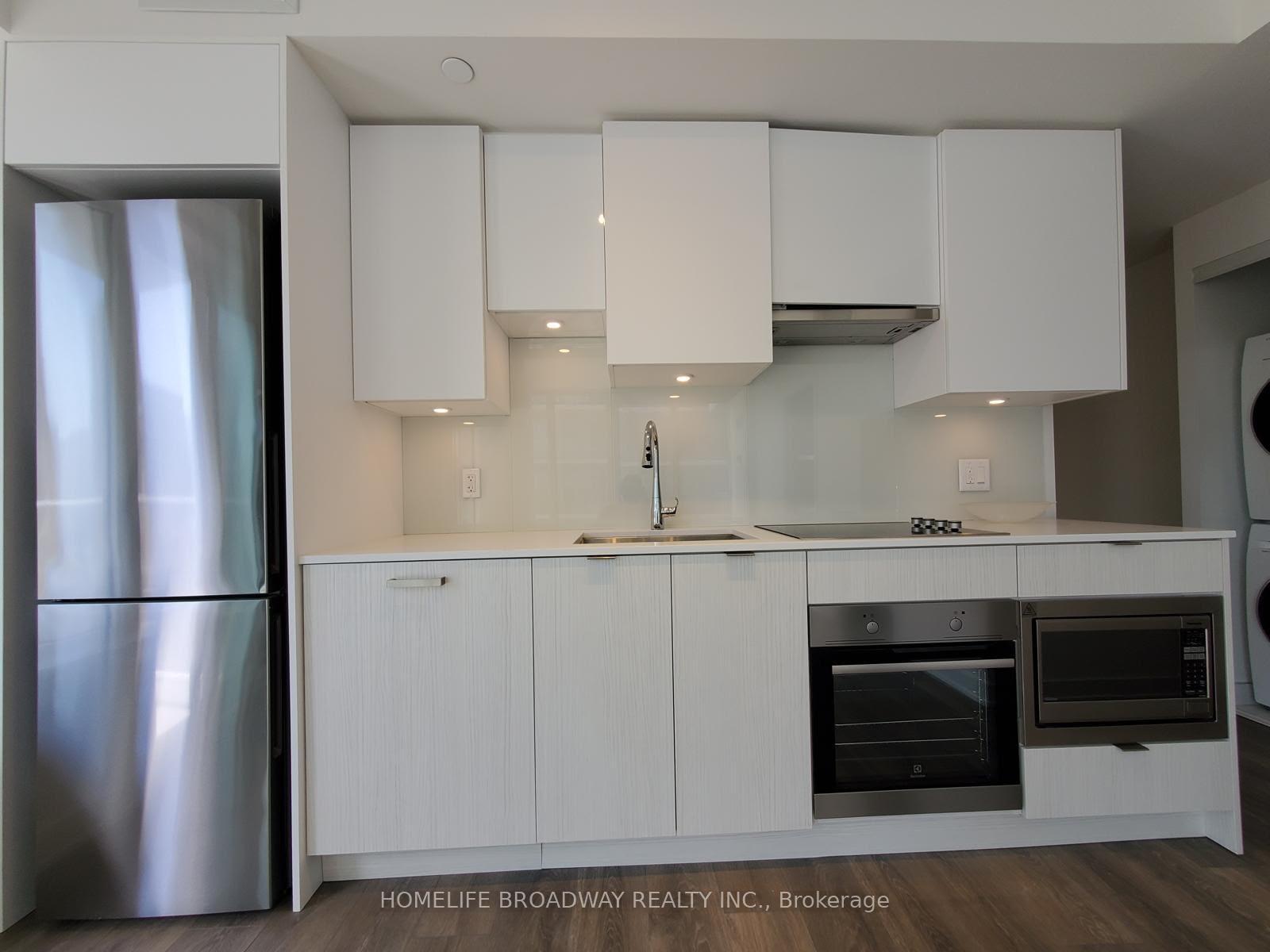 Photo 6 of Unit 909, 99 Broadway Avenue, Toronto, Mount Pleasant West — HOMEH