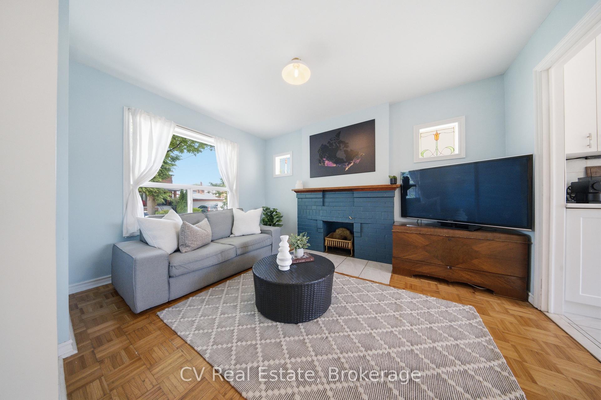 Photo 6 of 117 Regent Street, Toronto, Keelesdale-Eglinton West — HOMEH