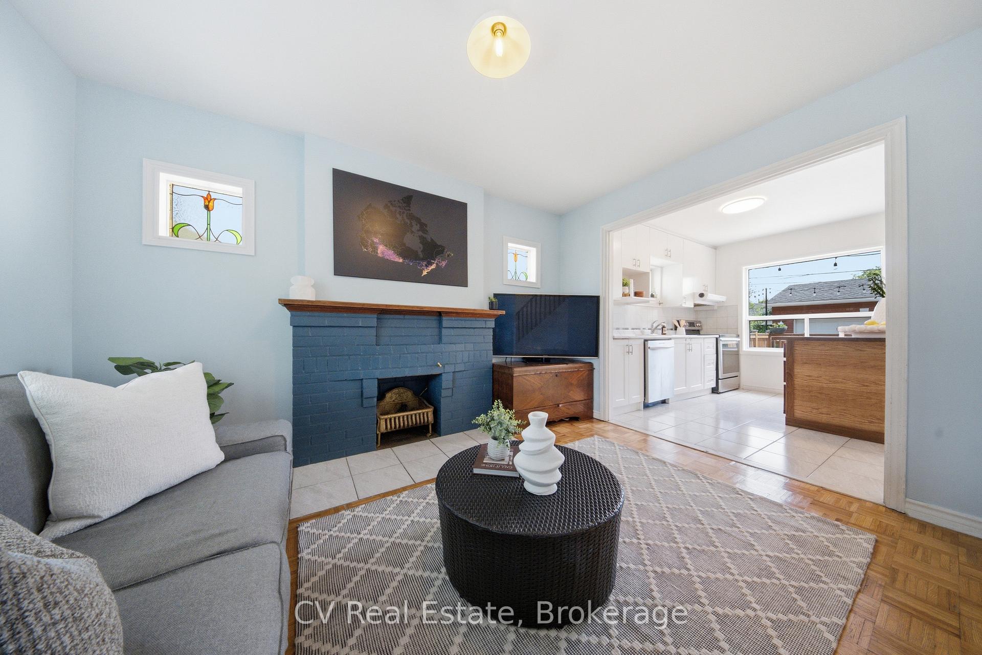 Photo 8 of 117 Regent Street, Toronto, Keelesdale-Eglinton West — HOMEH
