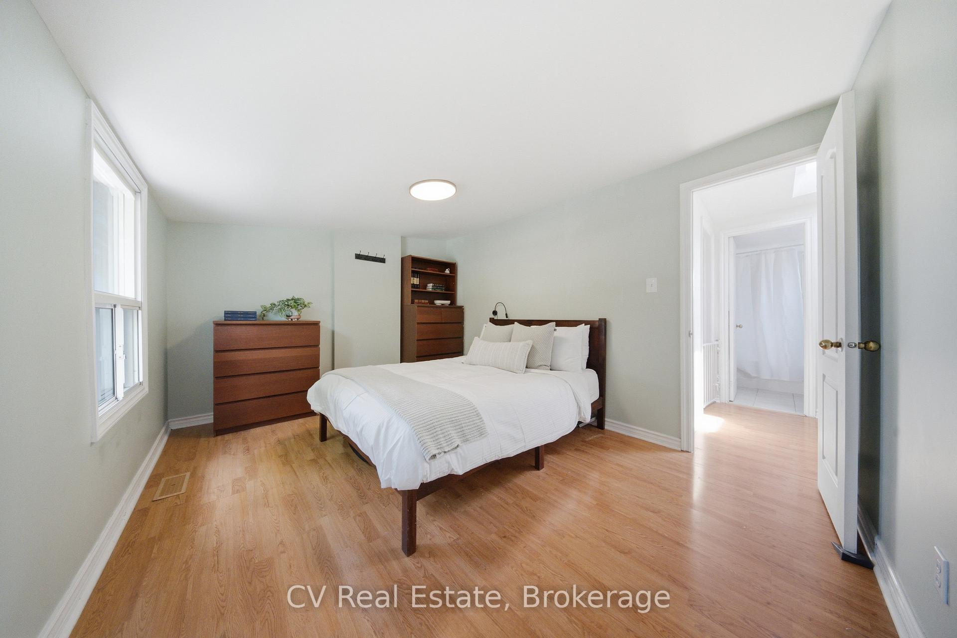Photo 21 of 117 Regent Street, Toronto, Keelesdale-Eglinton West — HOMEH