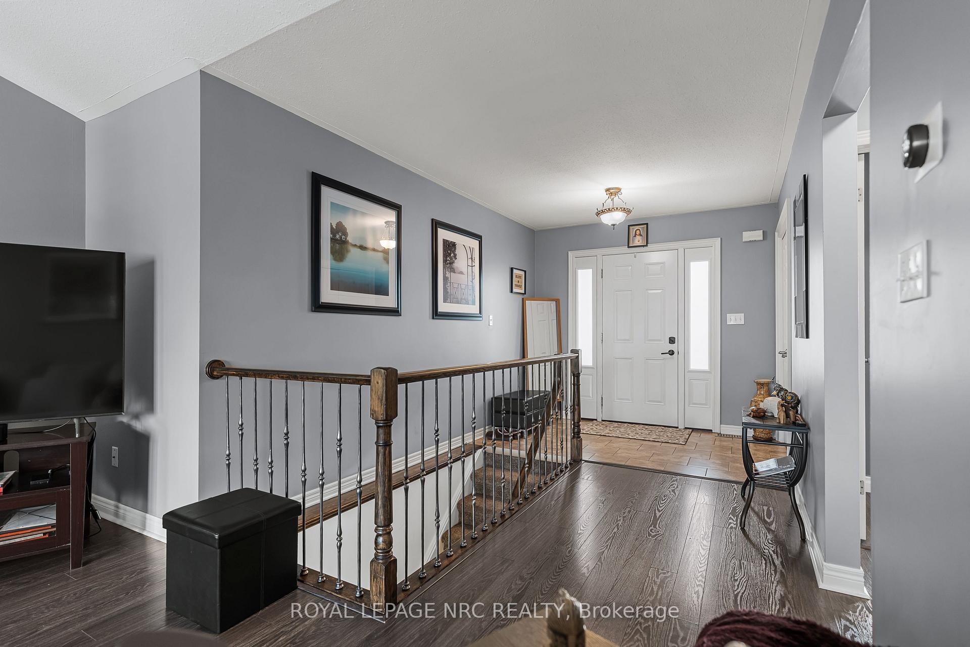 Photo 5 of 1052 Vansickle Road N, St. Catharines, Grapeview — HOMEH
