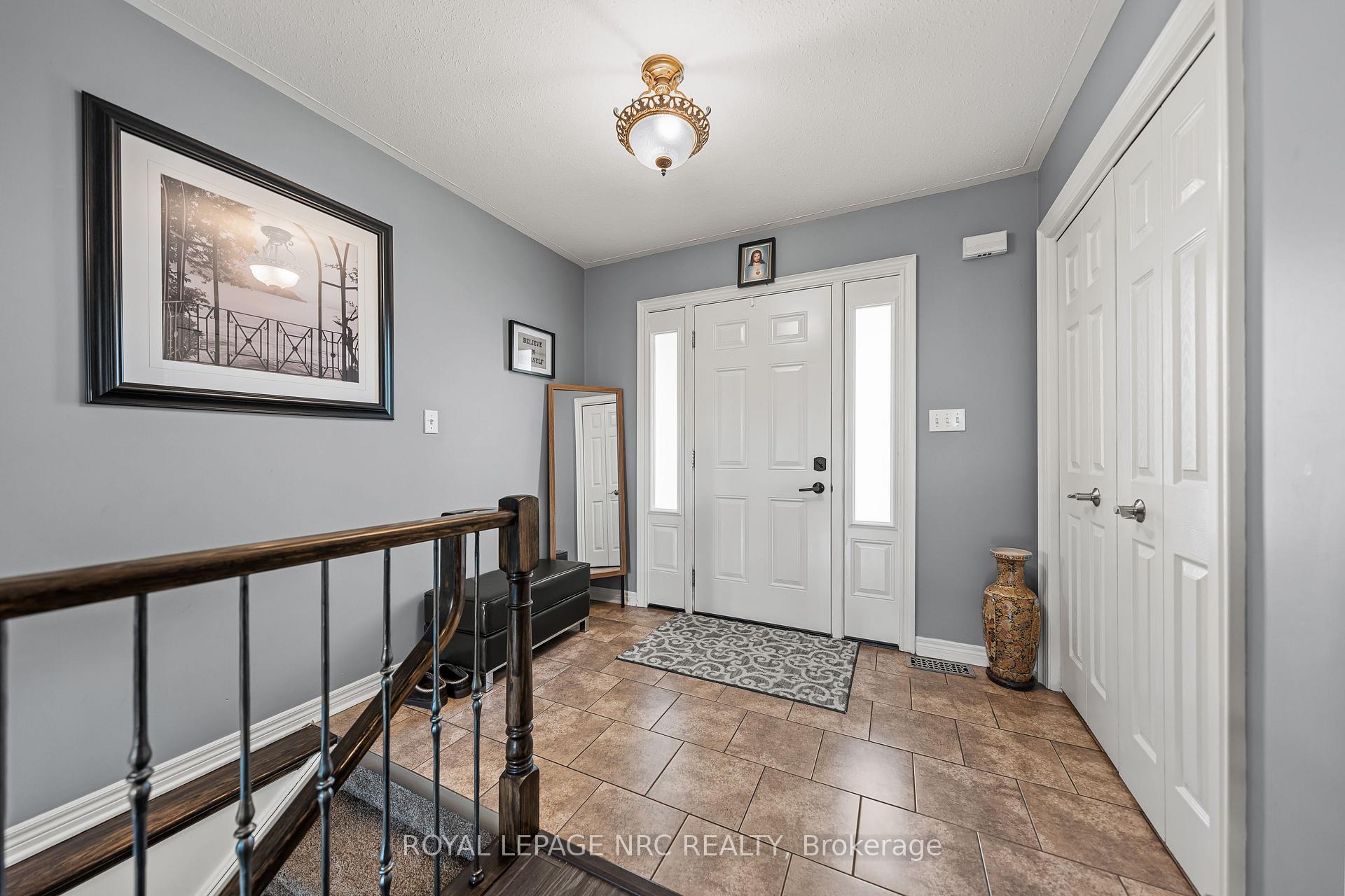 Photo 6 of 1052 Vansickle Road N, St. Catharines, Grapeview — HOMEH