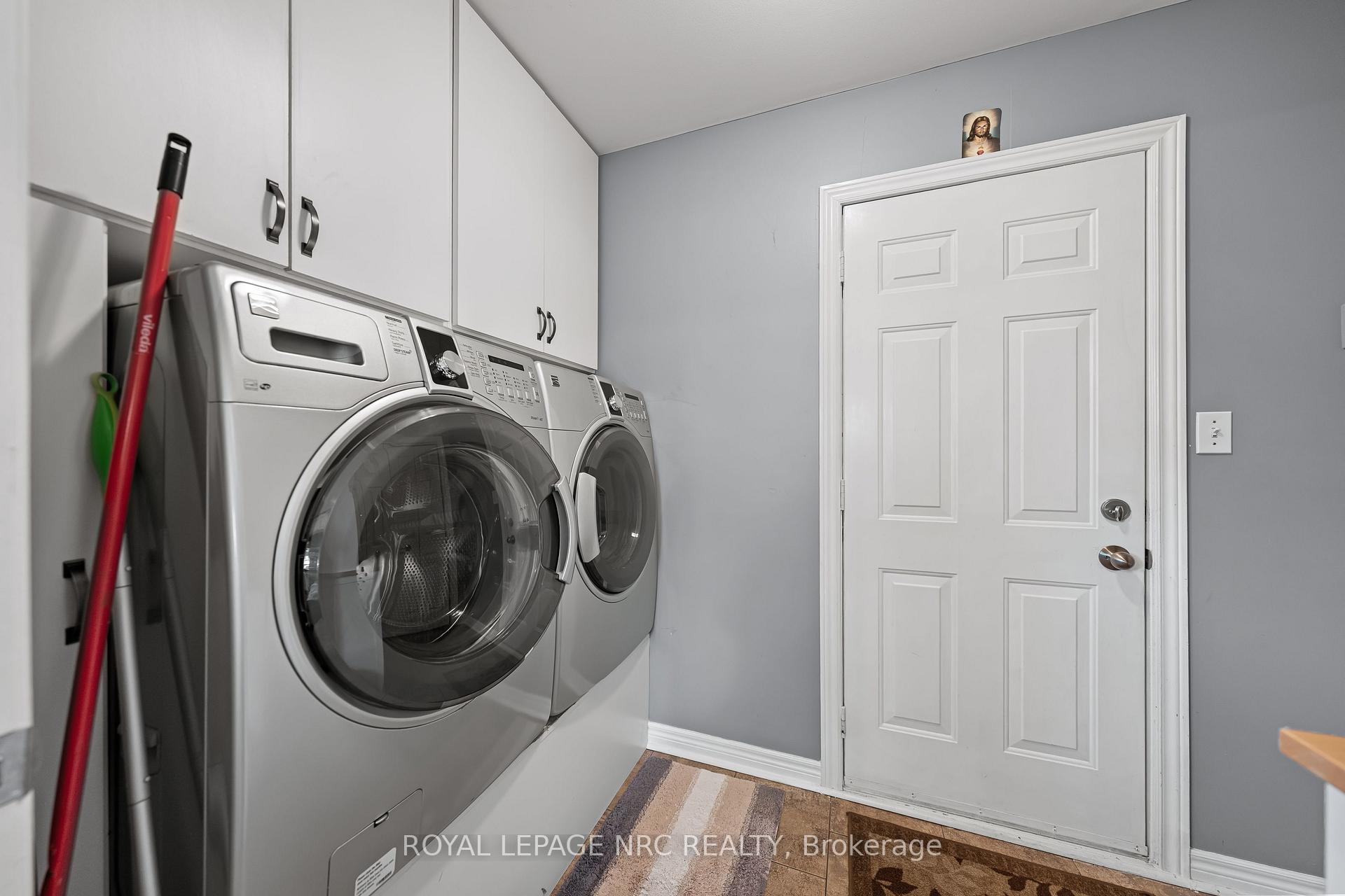 Photo 19 of 1052 Vansickle Road N, St. Catharines, Grapeview — HOMEH