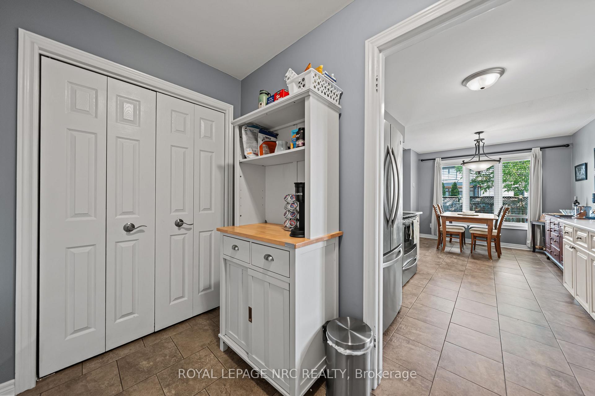 Photo 20 of 1052 Vansickle Road N, St. Catharines, Grapeview — HOMEH