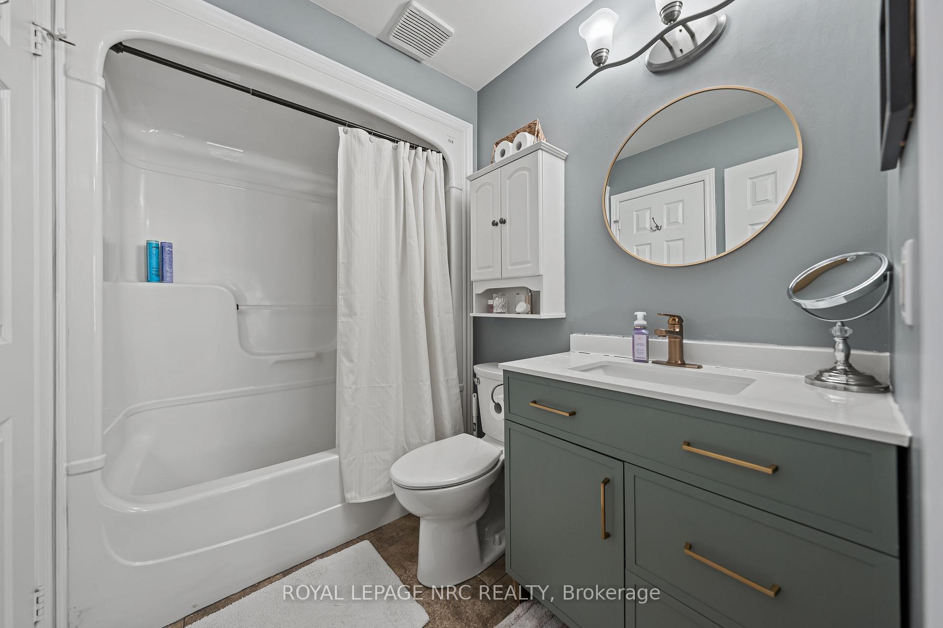 Photo 23 of 1052 Vansickle Road N, St. Catharines, Grapeview — HOMEH