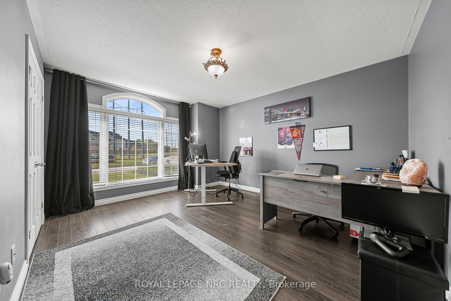 Photo 24 of 1052 Vansickle Road N, St. Catharines, Grapeview — HOMEH