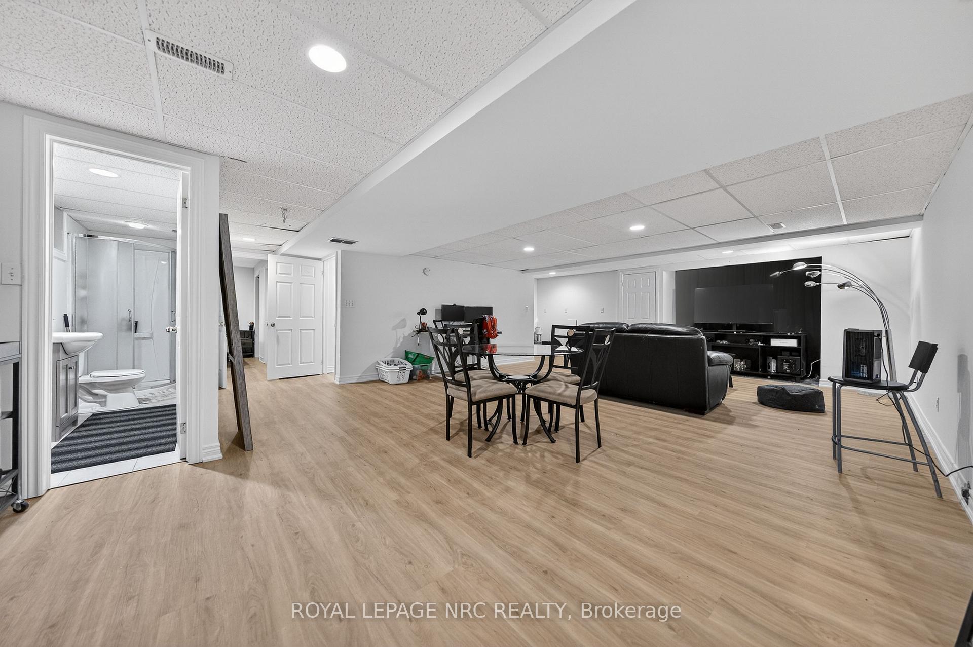 Photo 29 of 1052 Vansickle Road N, St. Catharines, Grapeview — HOMEH