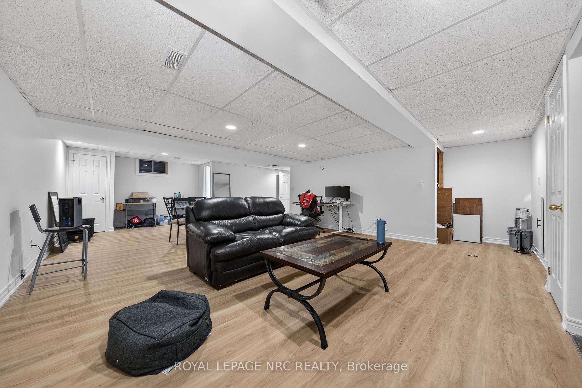 Photo 31 of 1052 Vansickle Road N, St. Catharines, Grapeview — HOMEH