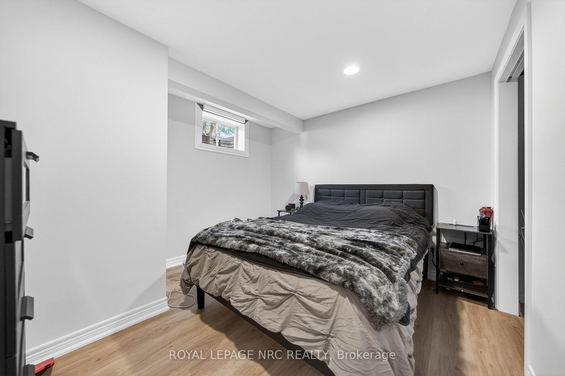 Photo 33 of 1052 Vansickle Road N, St. Catharines, Grapeview — HOMEH