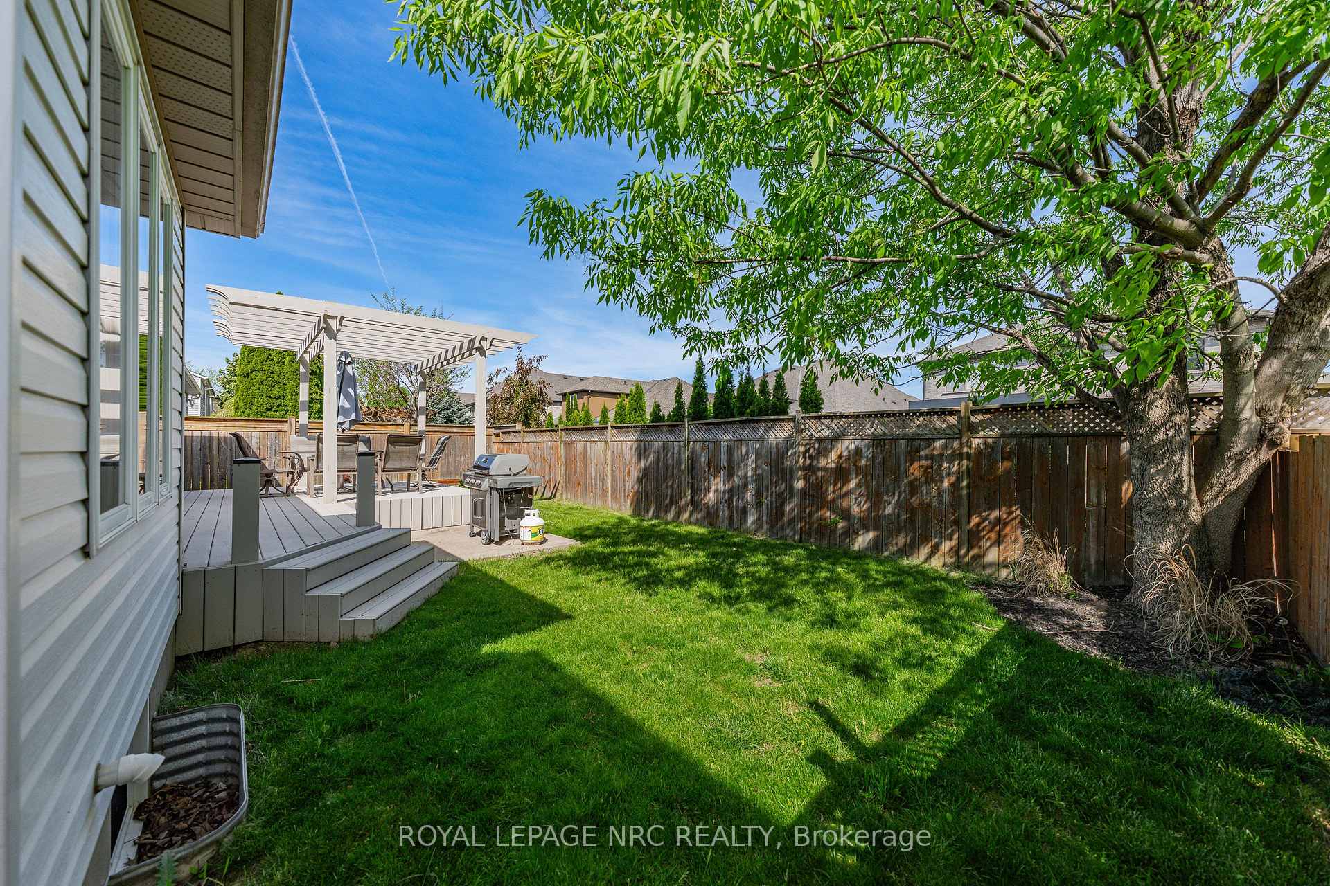 Photo 39 of 1052 Vansickle Road N, St. Catharines, Grapeview — HOMEH