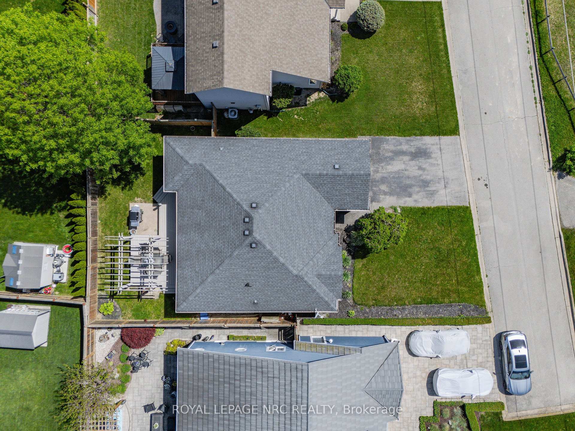 Photo 43 of 1052 Vansickle Road N, St. Catharines, Grapeview — HOMEH