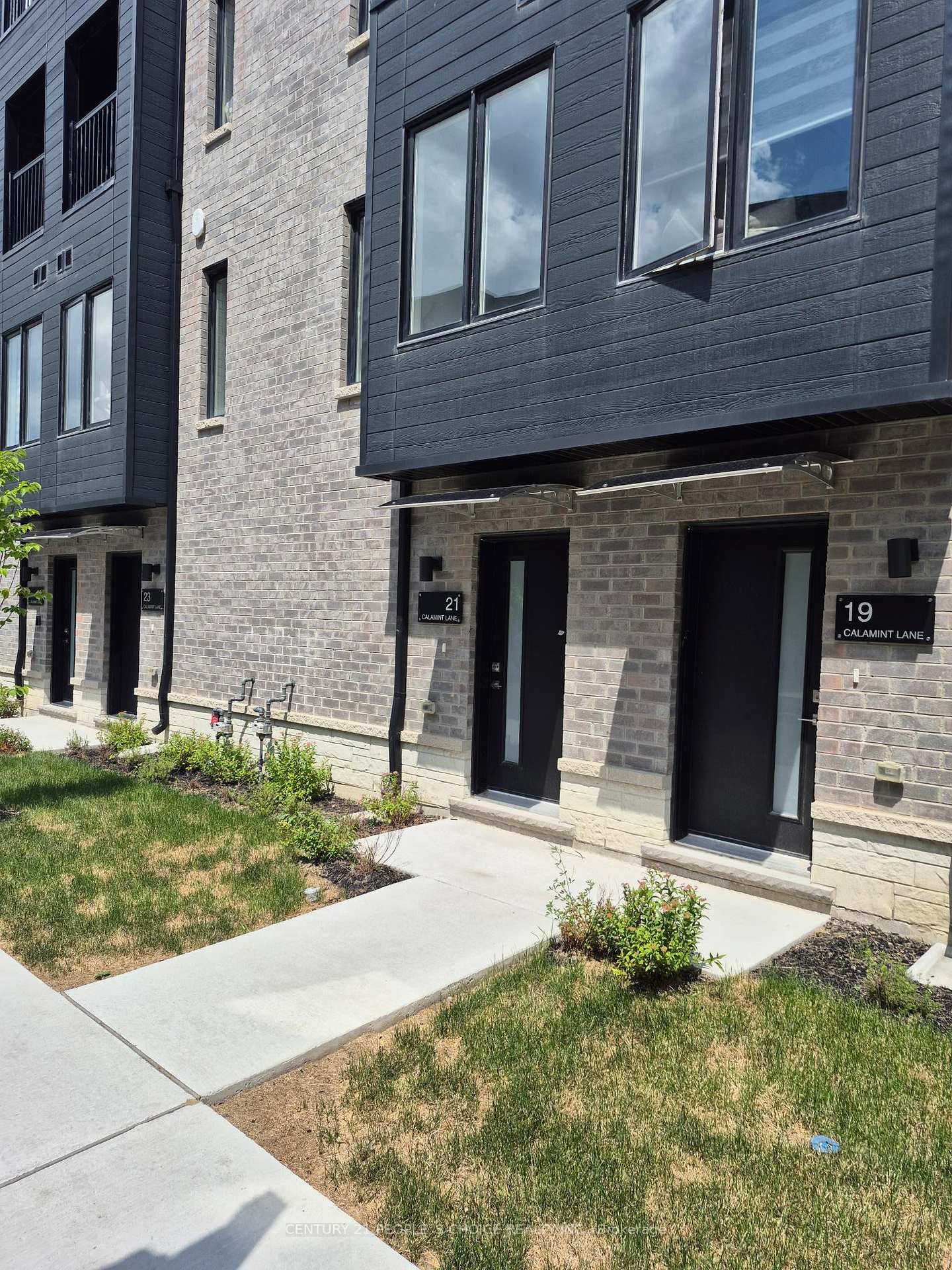 Photo 1 of 21 Calamint Lane, Scarborough, L'Amoreaux — HOMEH