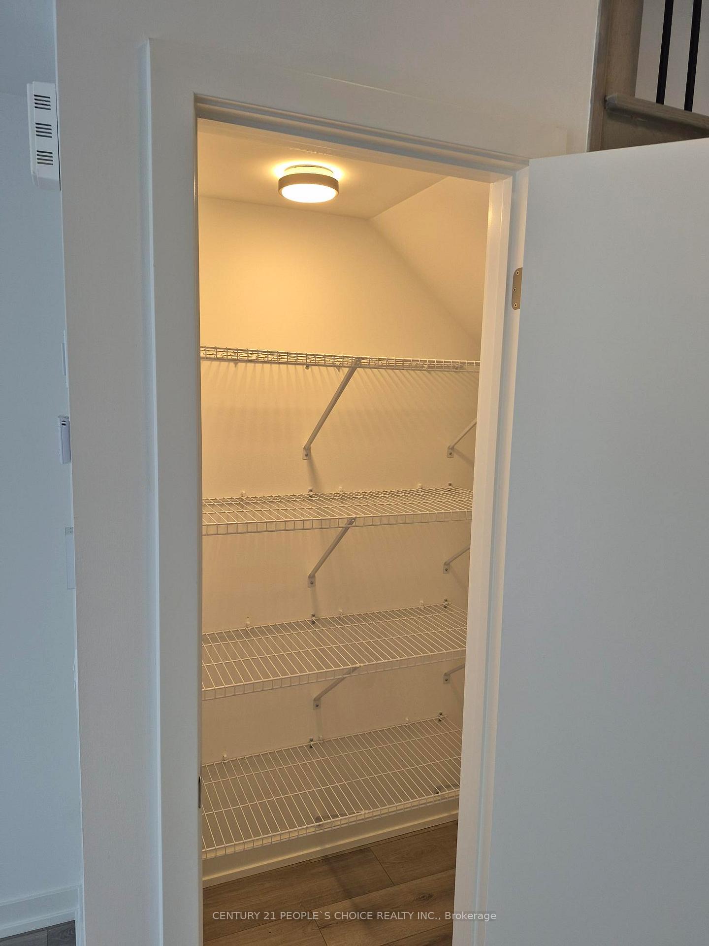 Photo 10 of 21 Calamint Lane, Scarborough, L'Amoreaux — HOMEH