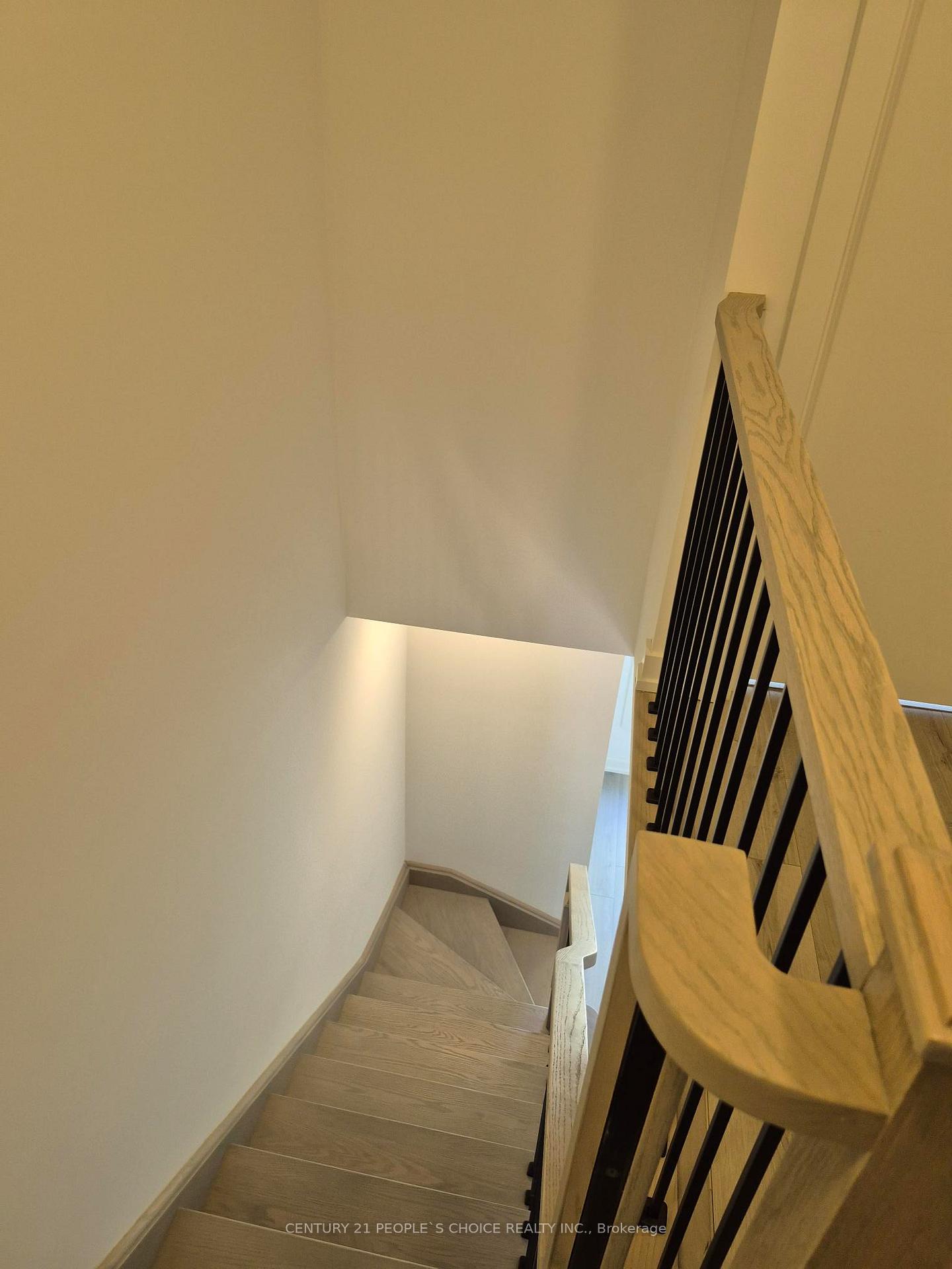 Photo 19 of 21 Calamint Lane, Scarborough, L'Amoreaux — HOMEH