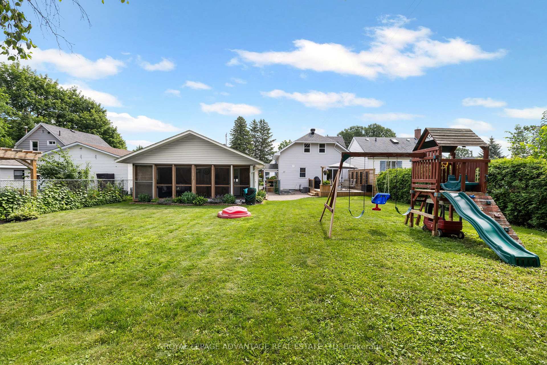 Photo 32 of 70 Abel Street, Smiths Falls, Smiths Falls — HOMEH