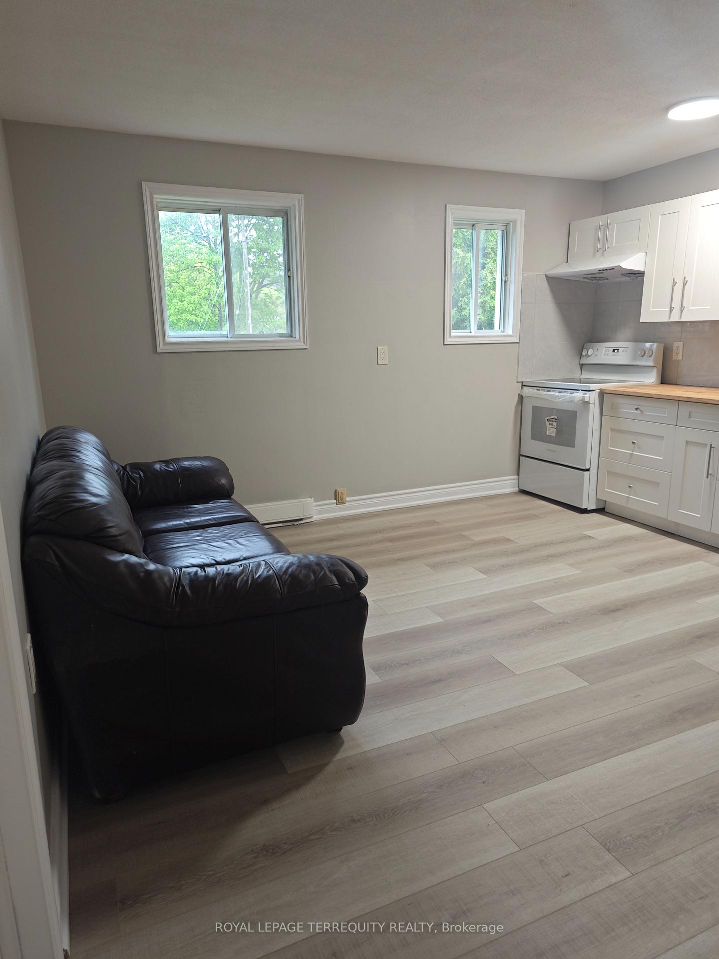 Photo 10 of 1 Melissa Street, Parry Sound — HOMEH