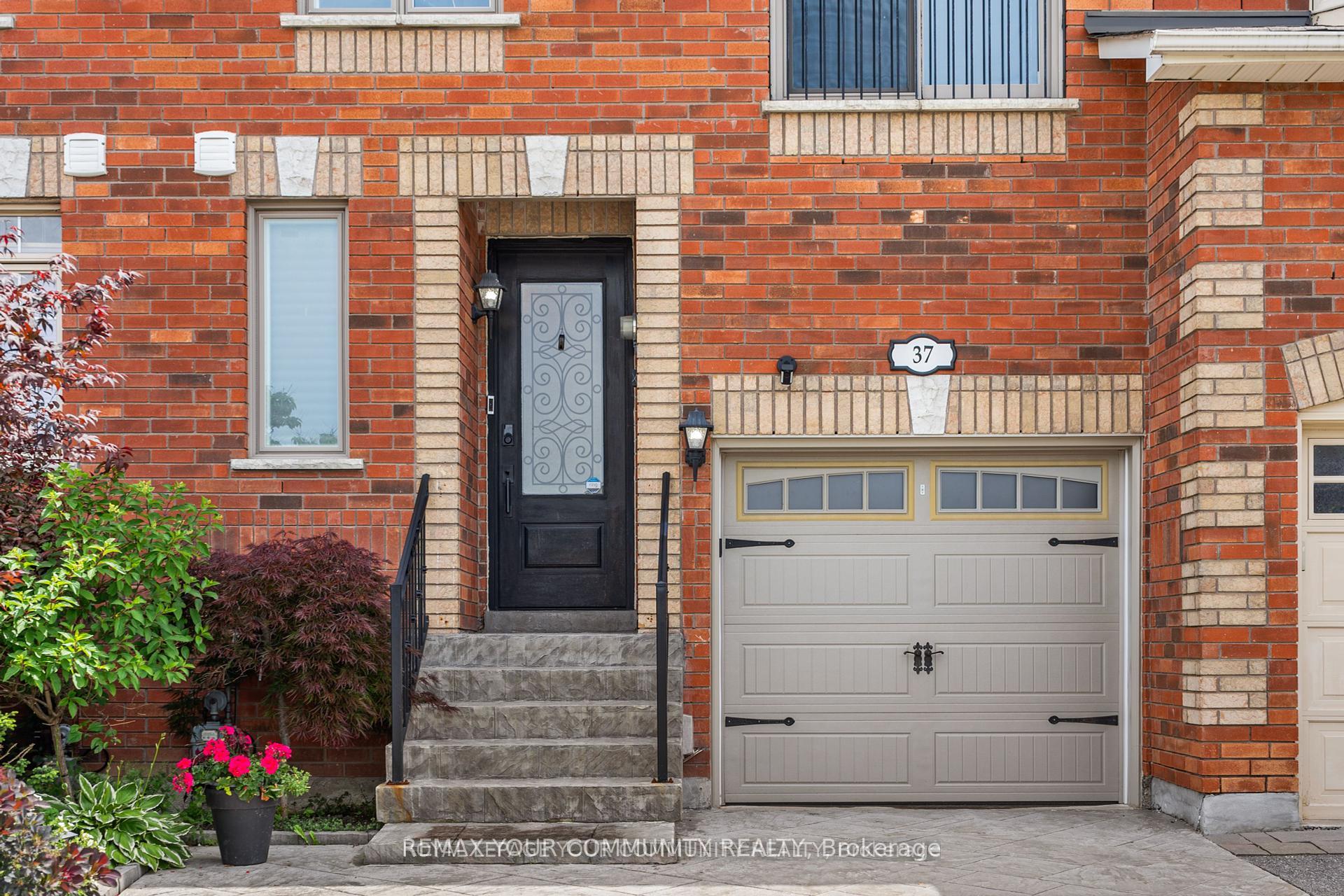 Photo 2 of 37 Copperstone Crescent, Richmond Hill, Rouge Woods — HOMEH