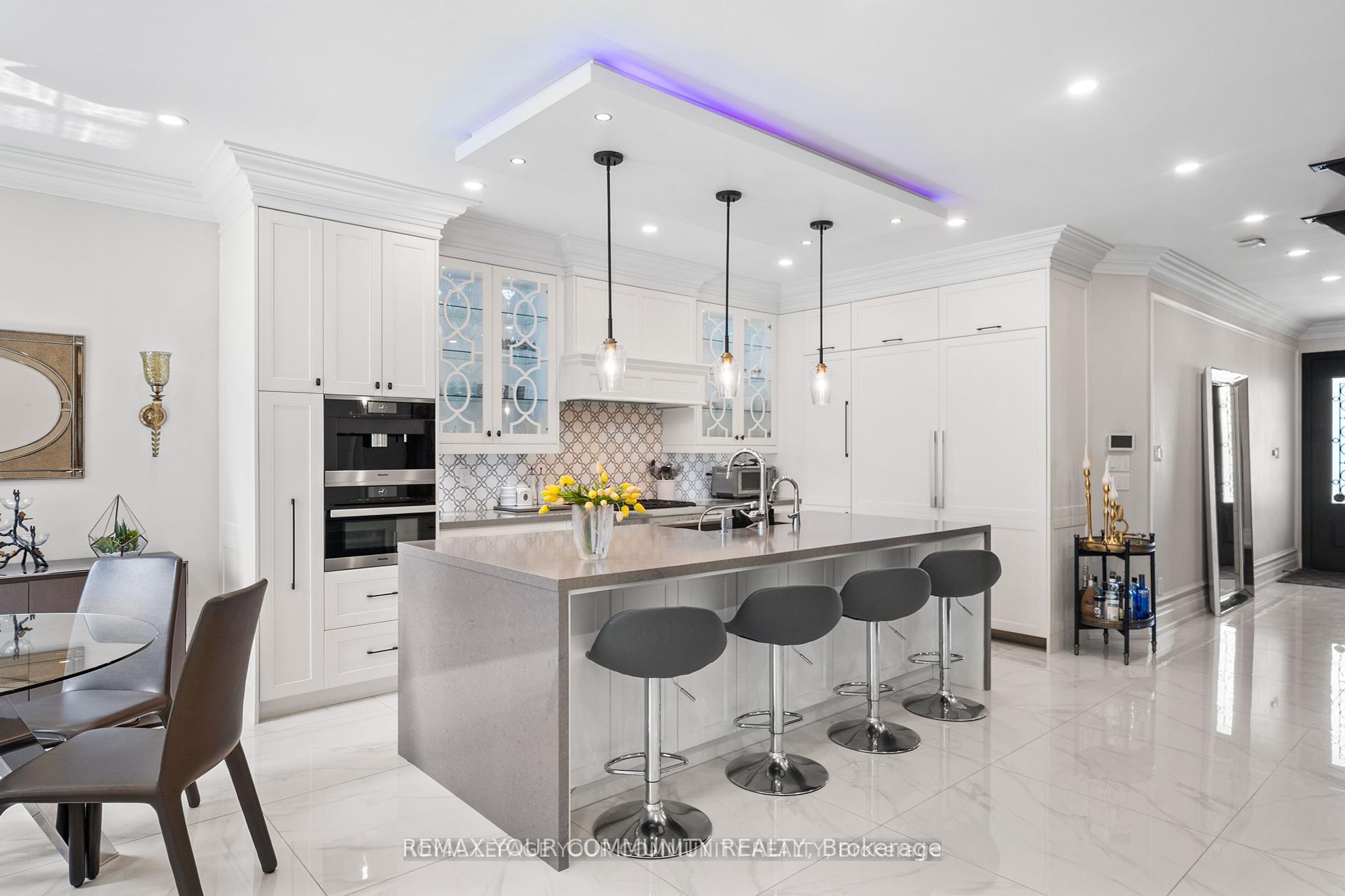 Photo 6 of 37 Copperstone Crescent, Richmond Hill, Rouge Woods — HOMEH