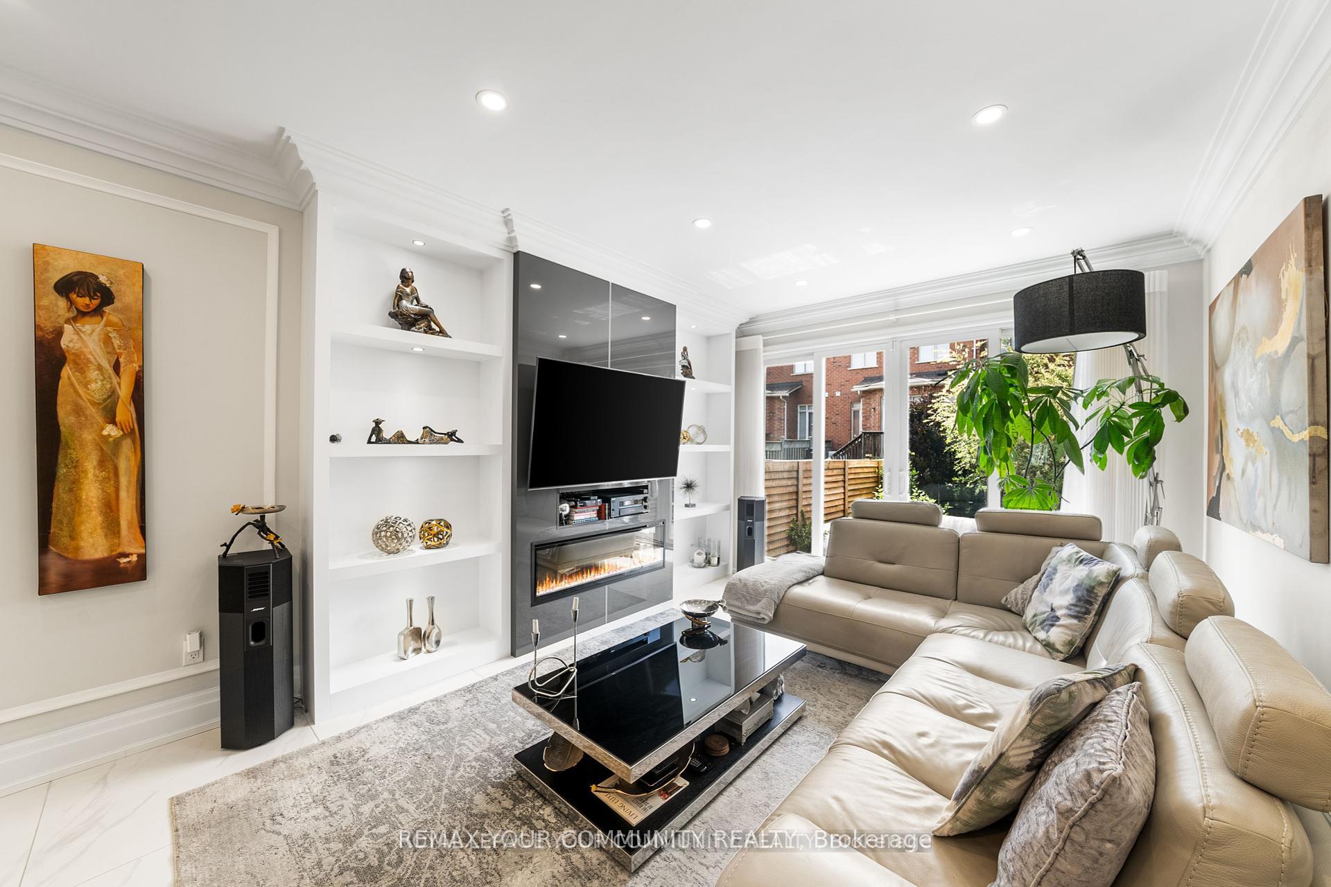 Photo 11 of 37 Copperstone Crescent, Richmond Hill, Rouge Woods — HOMEH