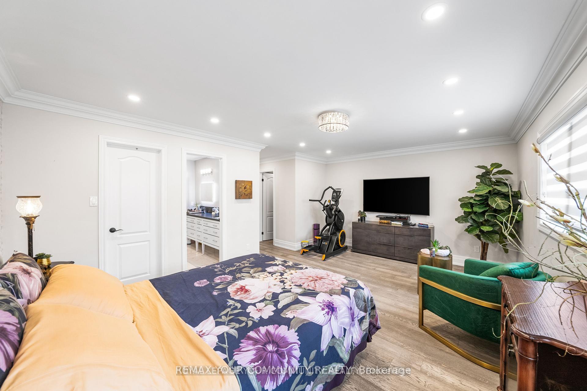 Photo 15 of 37 Copperstone Crescent, Richmond Hill, Rouge Woods — HOMEH