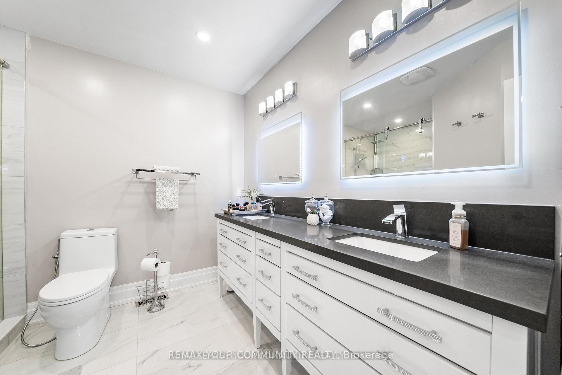 Photo 17 of 37 Copperstone Crescent, Richmond Hill, Rouge Woods — HOMEH