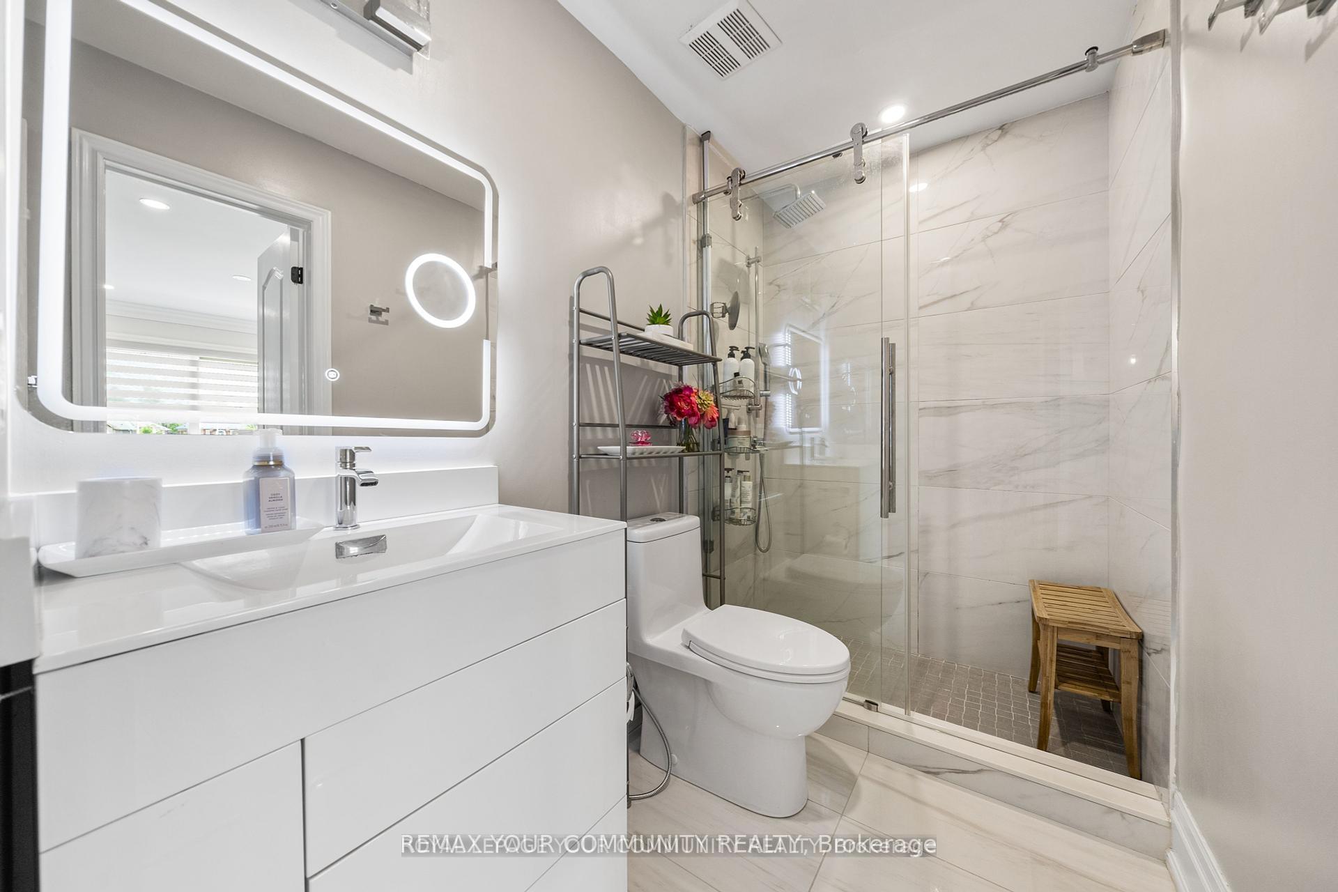 Photo 24 of 37 Copperstone Crescent, Richmond Hill, Rouge Woods — HOMEH