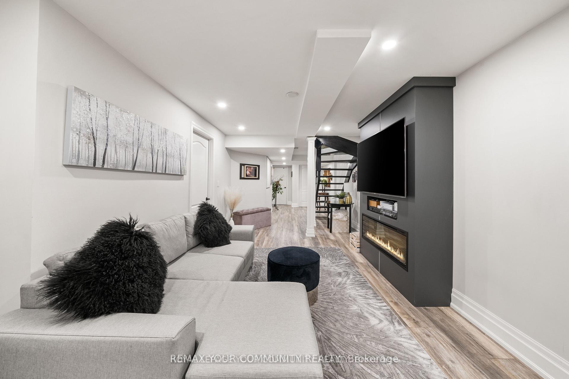 Photo 29 of 37 Copperstone Crescent, Richmond Hill, Rouge Woods — HOMEH