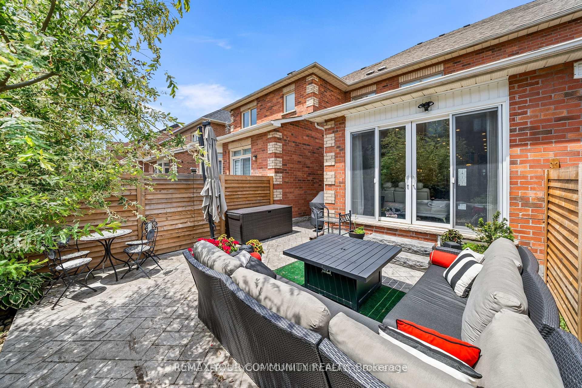 Photo 34 of 37 Copperstone Crescent, Richmond Hill, Rouge Woods — HOMEH