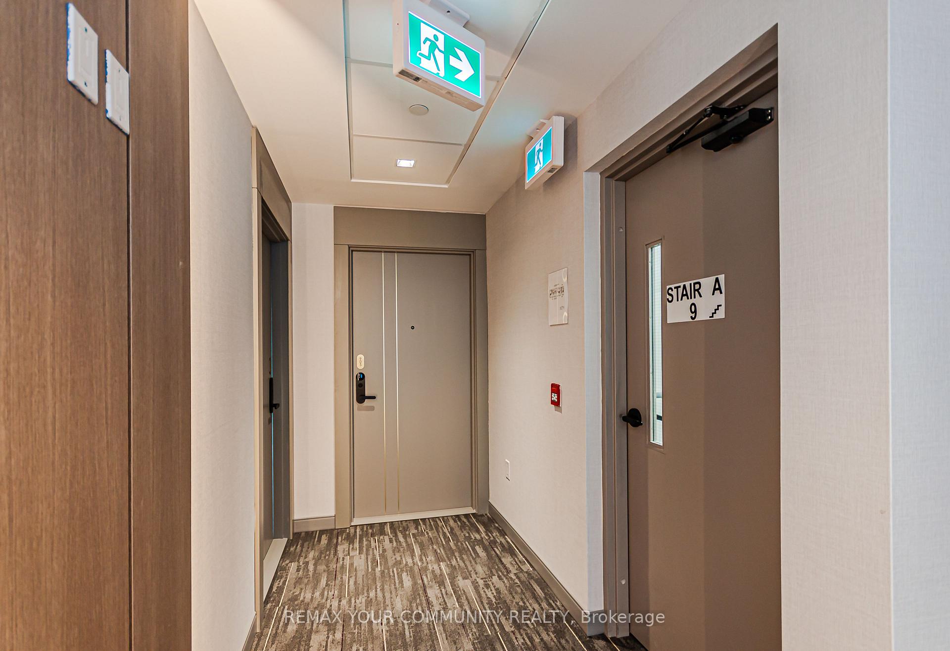 Photo of Unit 905, 700 Sheppard Avenue W