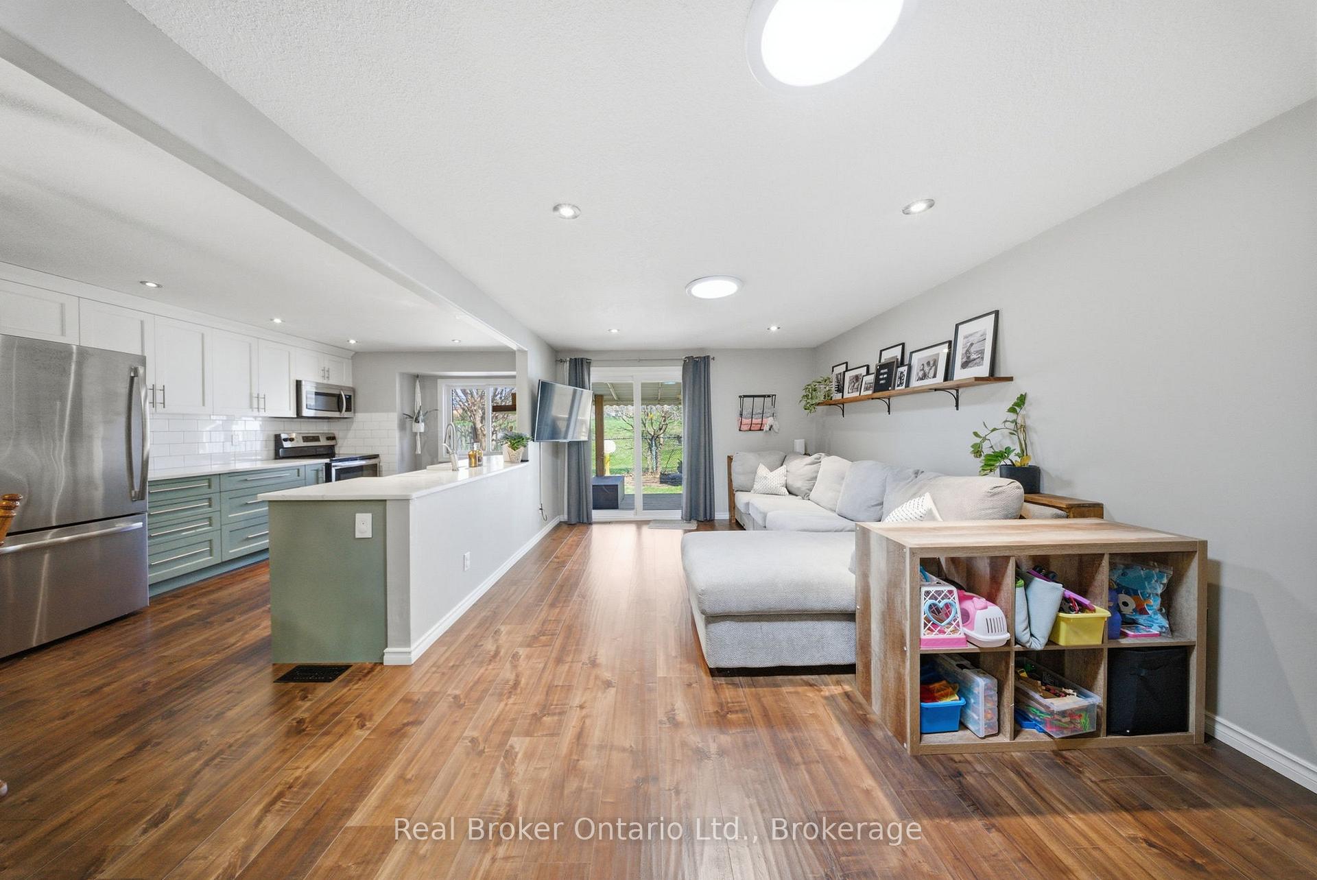 Photo 6 of 58 Leacock Avenue, Guelph, Grange Road — HOMEH