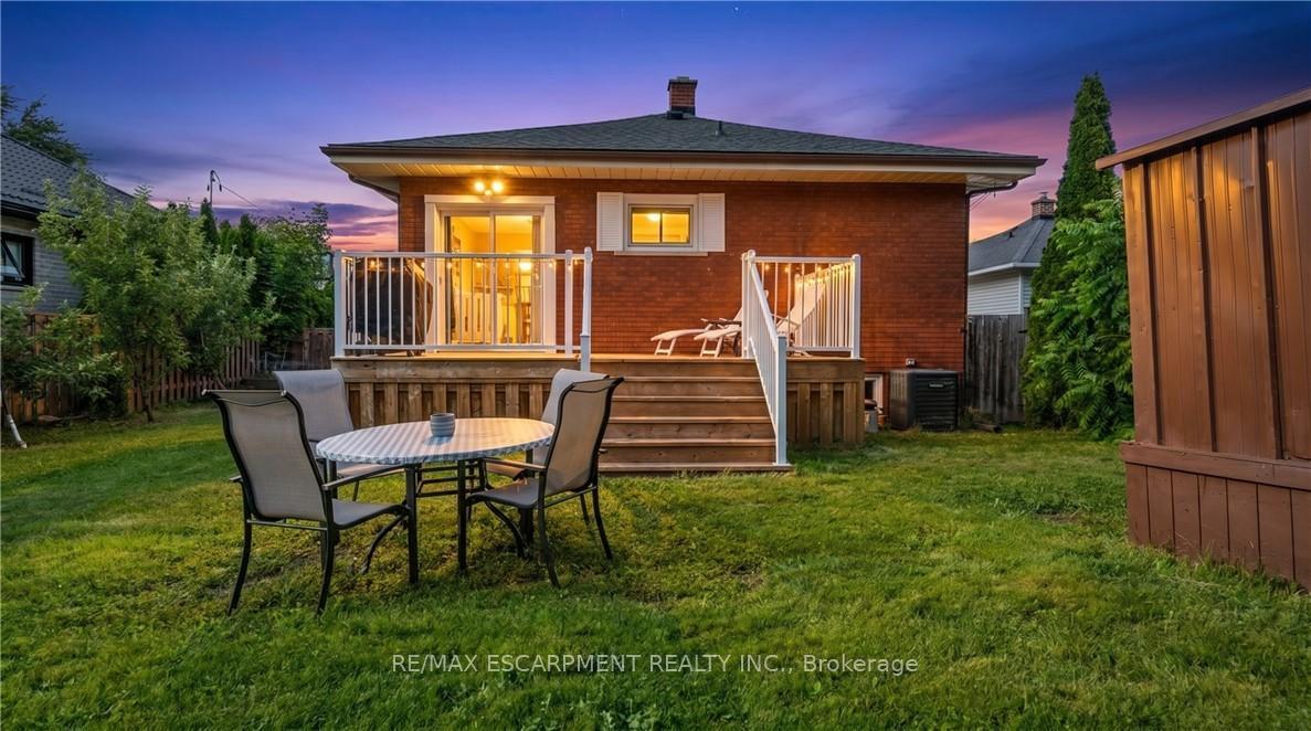 Photo 1 of 17 Alba Street, Hamilton, Stoney Creek — HOMEH