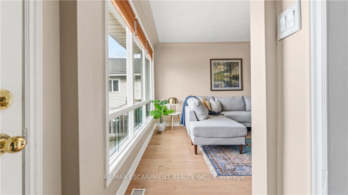 Photo 9 of 17 Alba Street, Hamilton, Stoney Creek — HOMEH