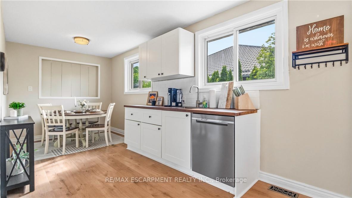 Photo 16 of 17 Alba Street, Hamilton, Stoney Creek — HOMEH