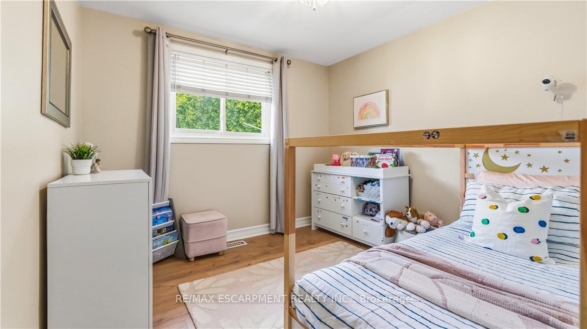 Photo 26 of 17 Alba Street, Hamilton, Stoney Creek — HOMEH