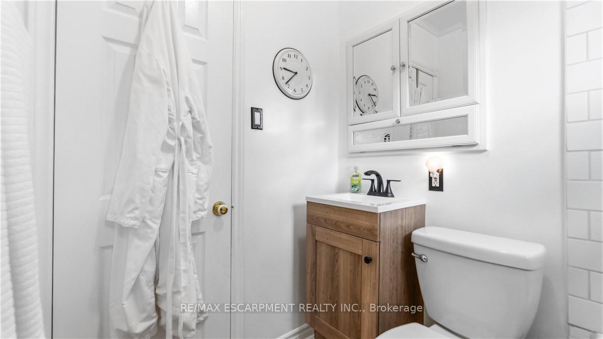 Photo 27 of 17 Alba Street, Hamilton, Stoney Creek — HOMEH