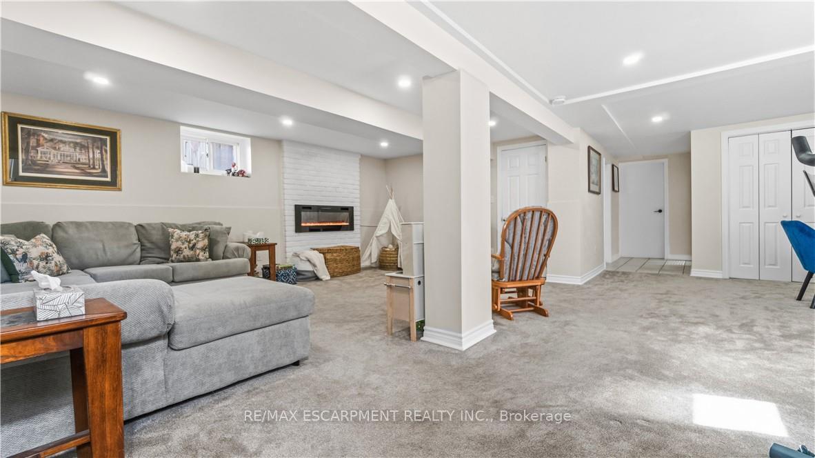 Photo 34 of 17 Alba Street, Hamilton, Stoney Creek — HOMEH