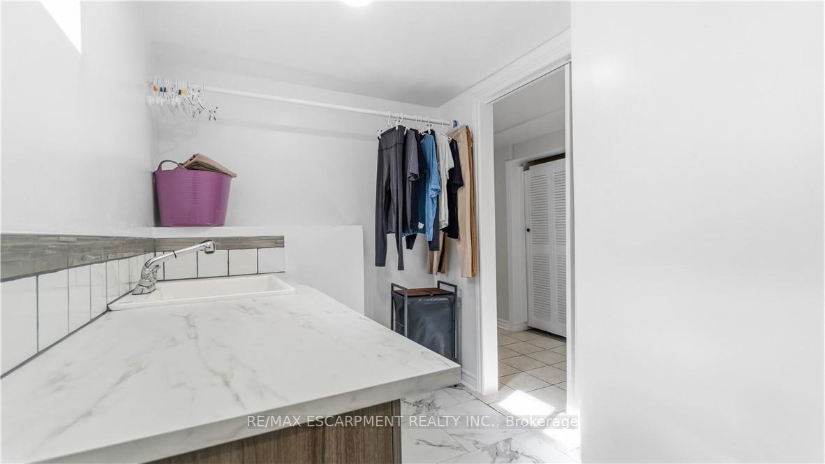 Photo 40 of 17 Alba Street, Hamilton, Stoney Creek — HOMEH