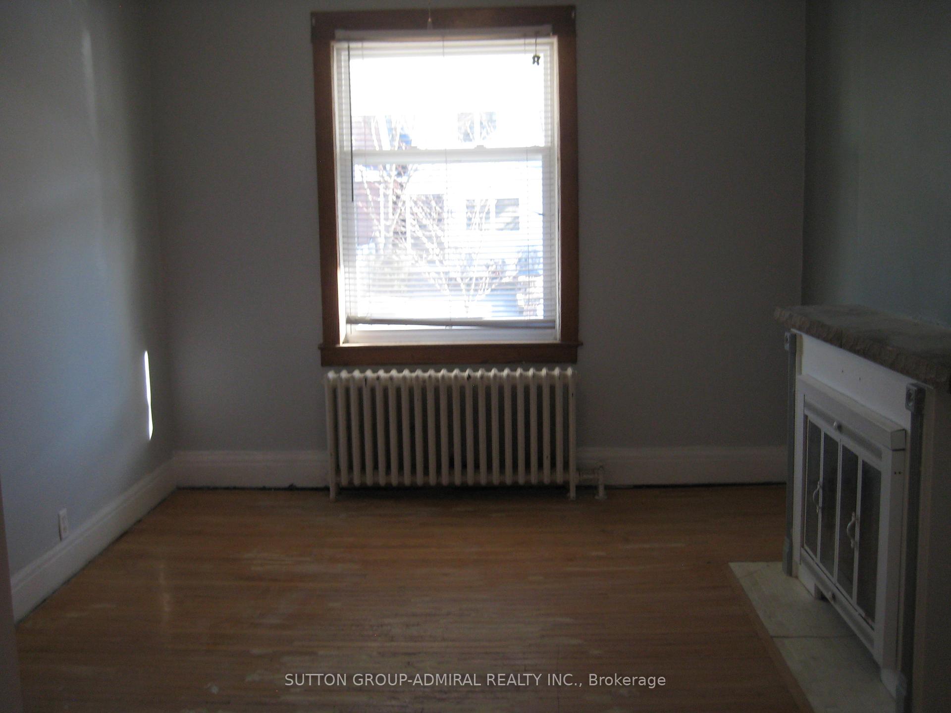 Photo 2 of 238 Lumsden Avenue, Toronto, Woodbine-Lumsden — HOMEH